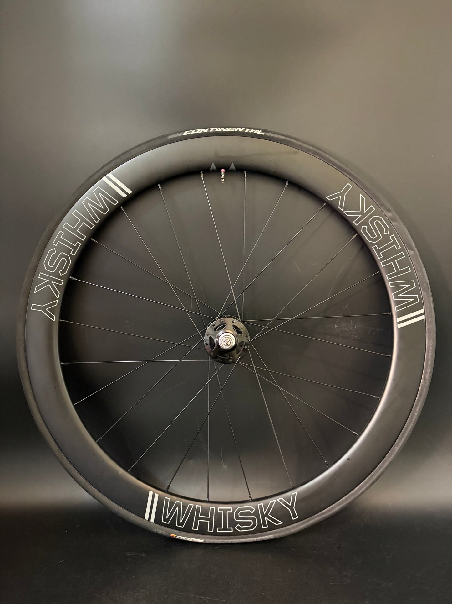 Whisky 50mm Carbon Clincher / Halo Wheelset Black 24h
