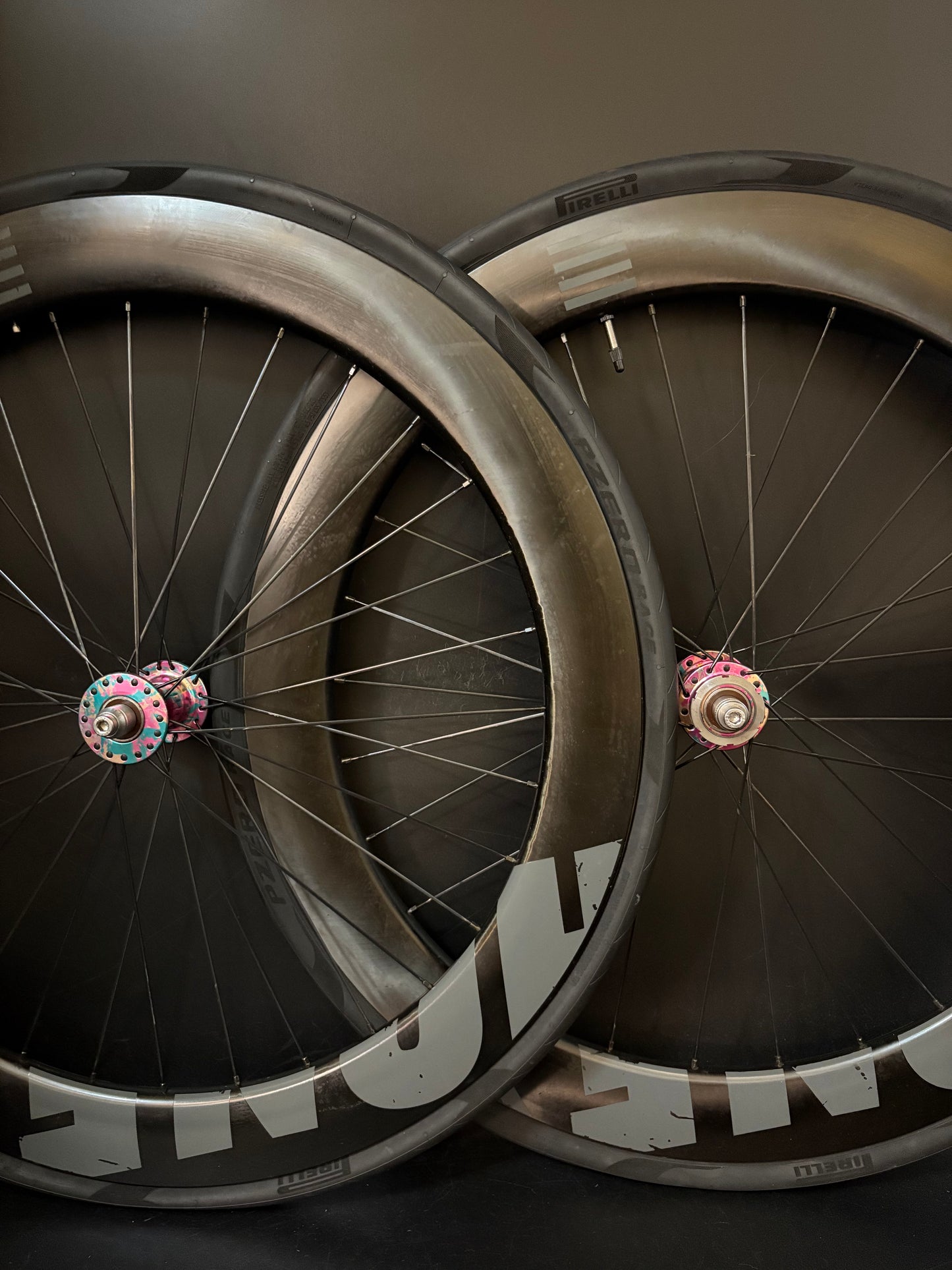 Honey Wheel Co Carbon Clincher 60mm / Phil Wood x Mash SF Pink Splatter LF Wheelset 32/28h