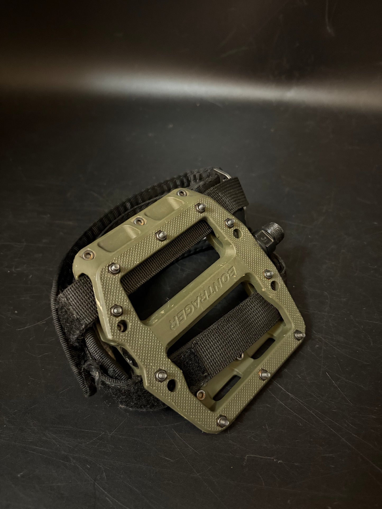 Bontrager Platform Pedals / Cinelli Mike Giant Straps Pedal Setup