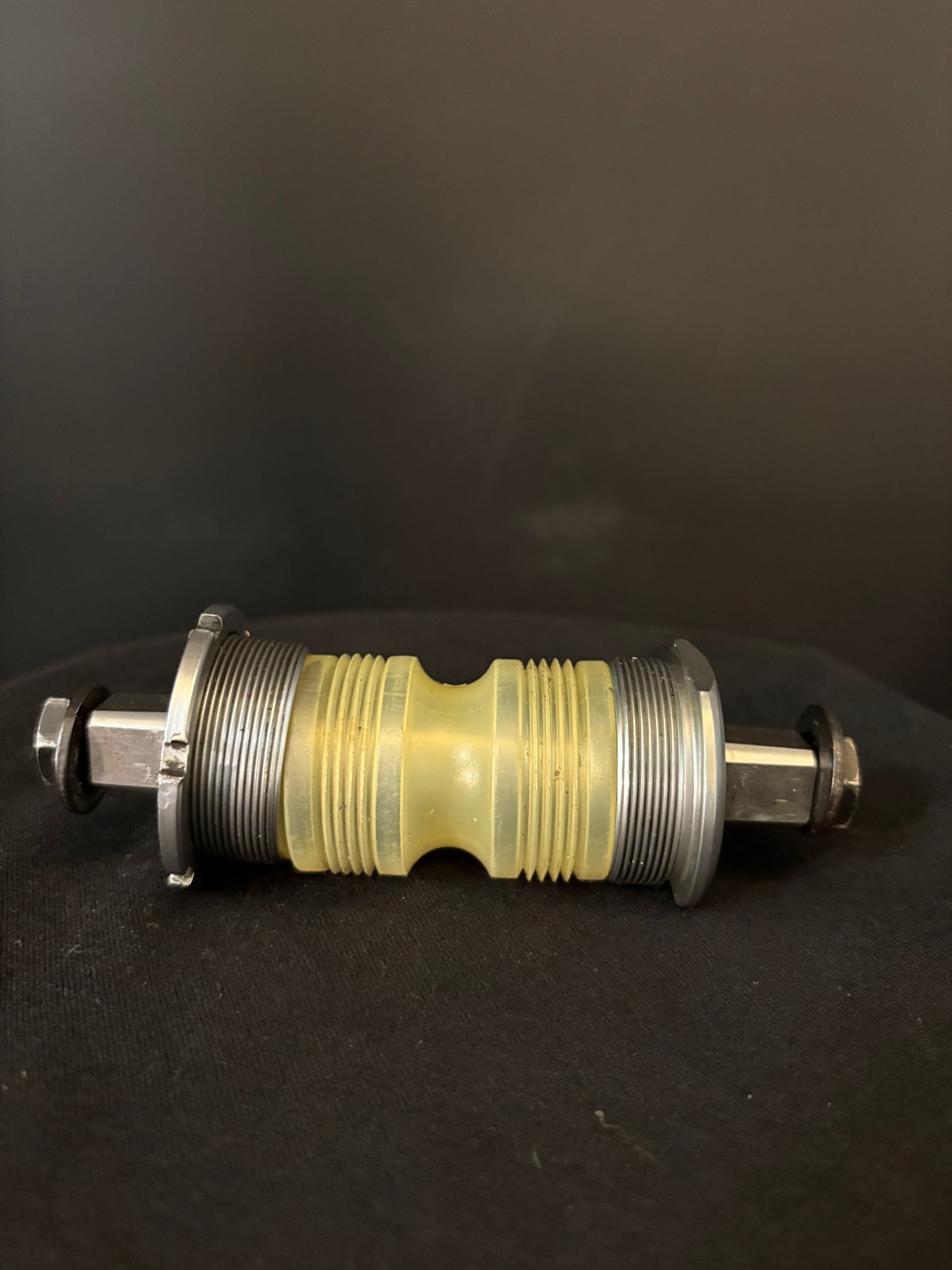Hatta Swan R9400 Bottom Bracket NJS