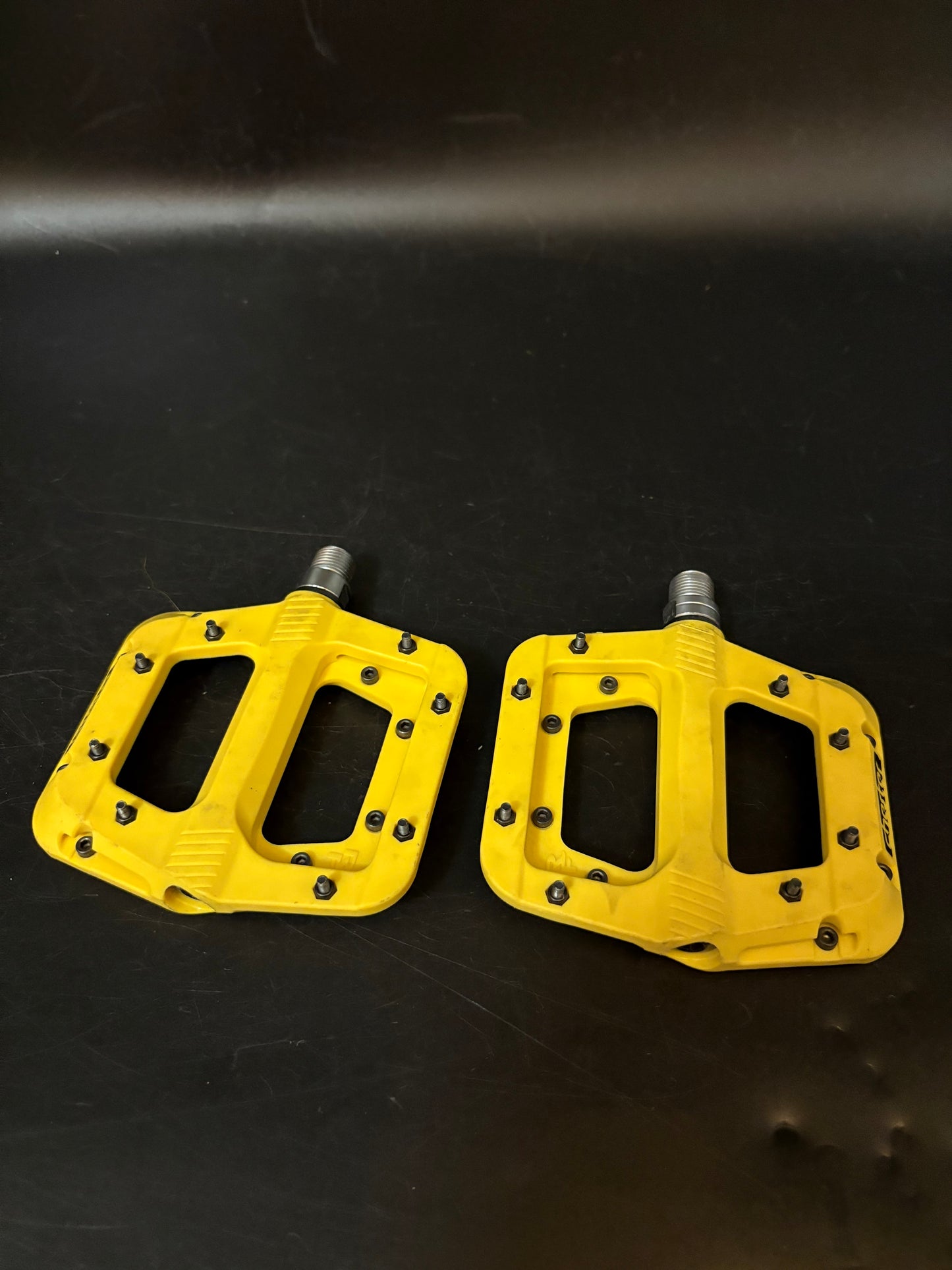 Race Face Chester Pedals Yellow