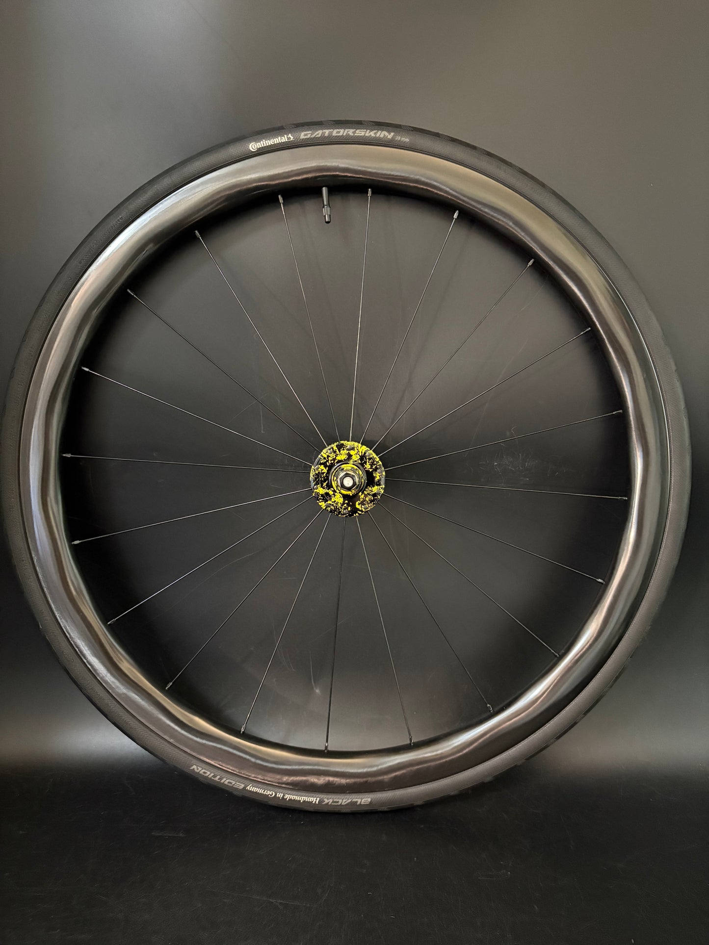 Light Bicycle AR375 + AR565 Carbon / Vendetta Wheelset 20/24h