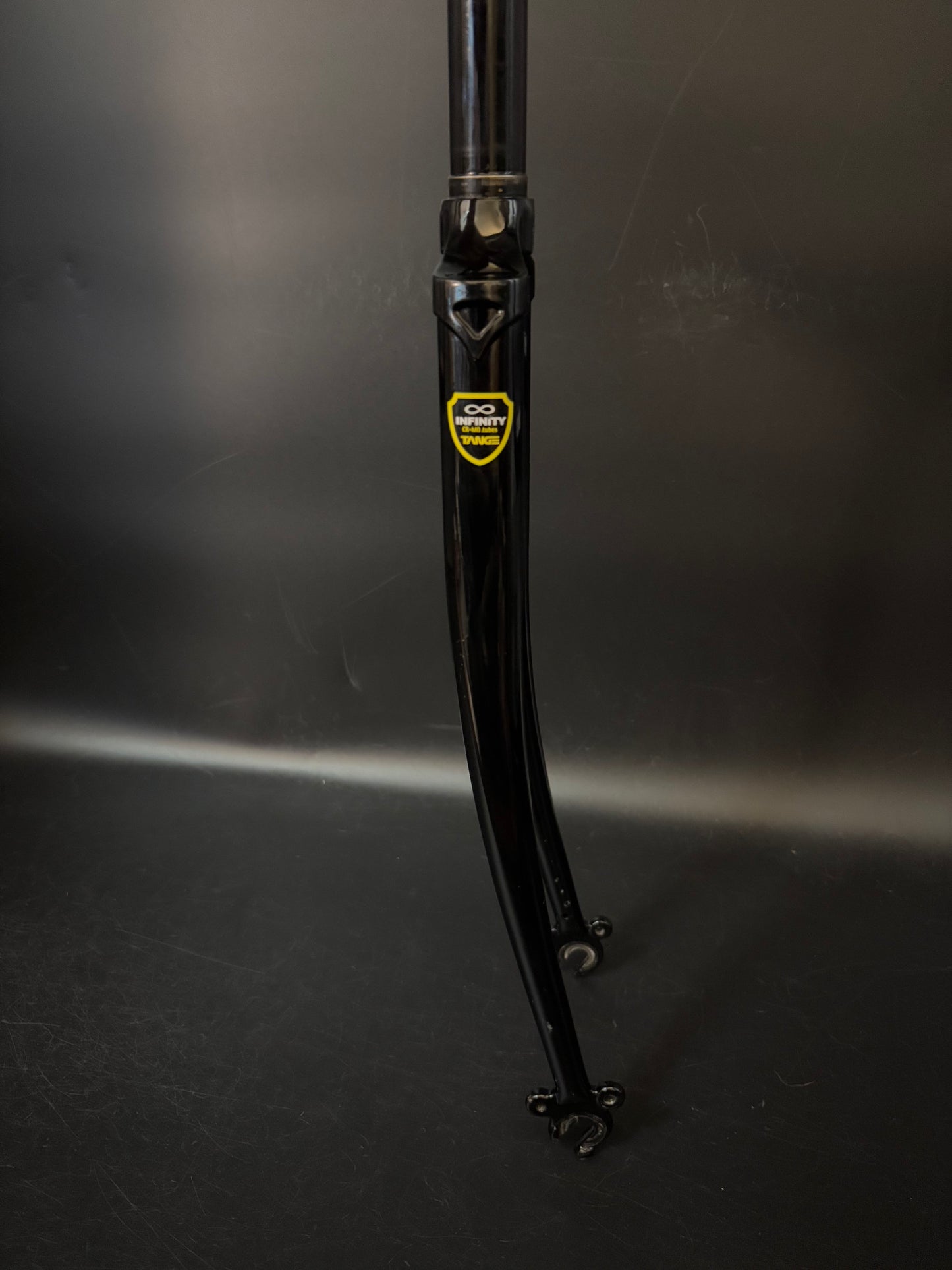 Tange Infinity Fork Black 1” Threadless 225mm