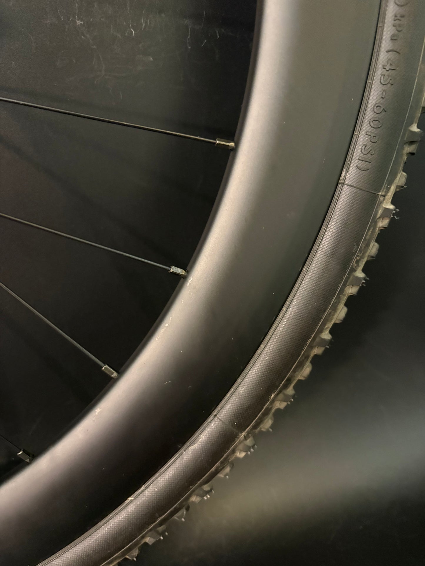 Light Bicycle AR45 Carbon Clincher / Raketa Wheelset 28h