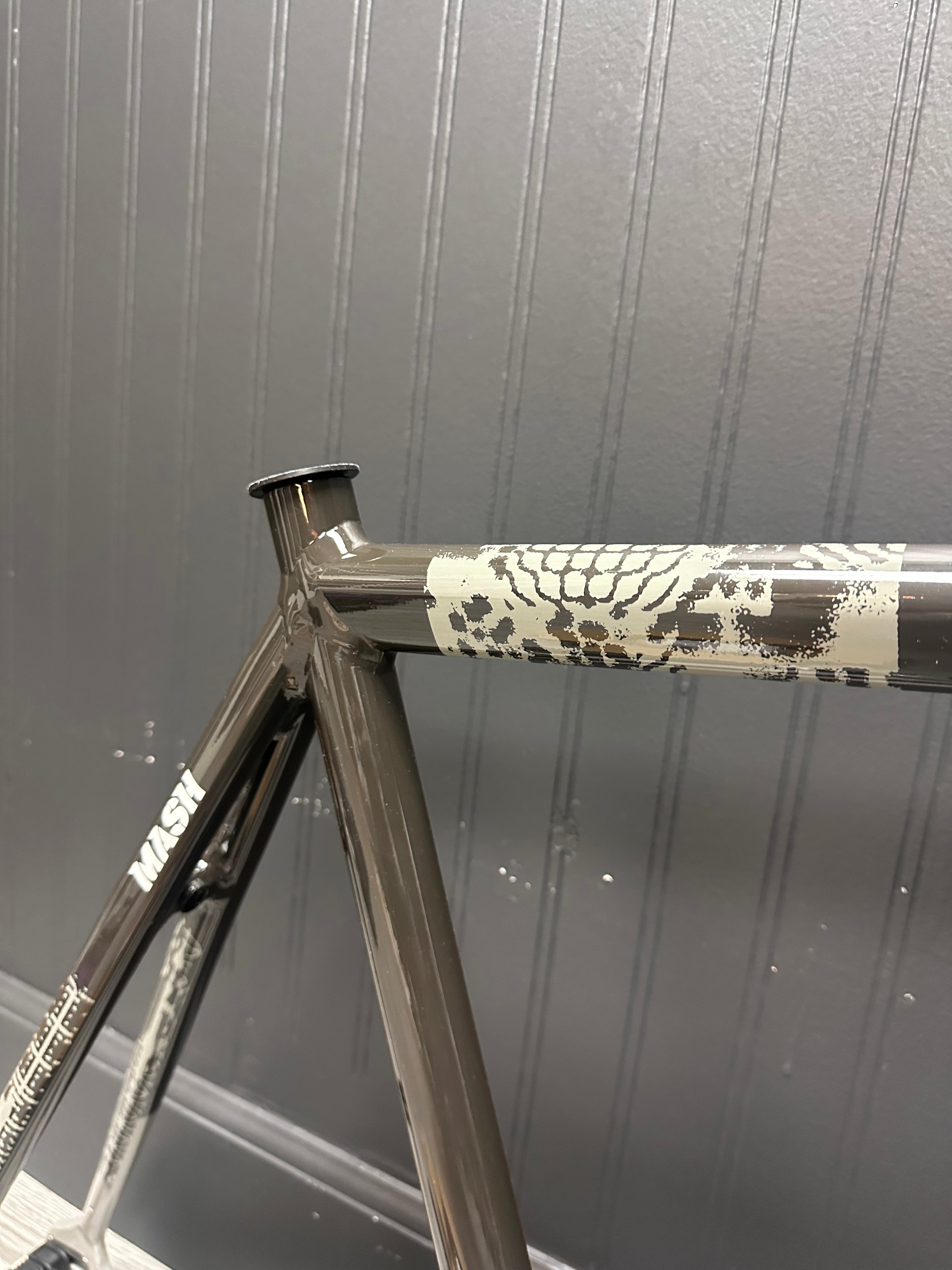 NEW Mash AC-2 Grey M 54cm – Track Lab