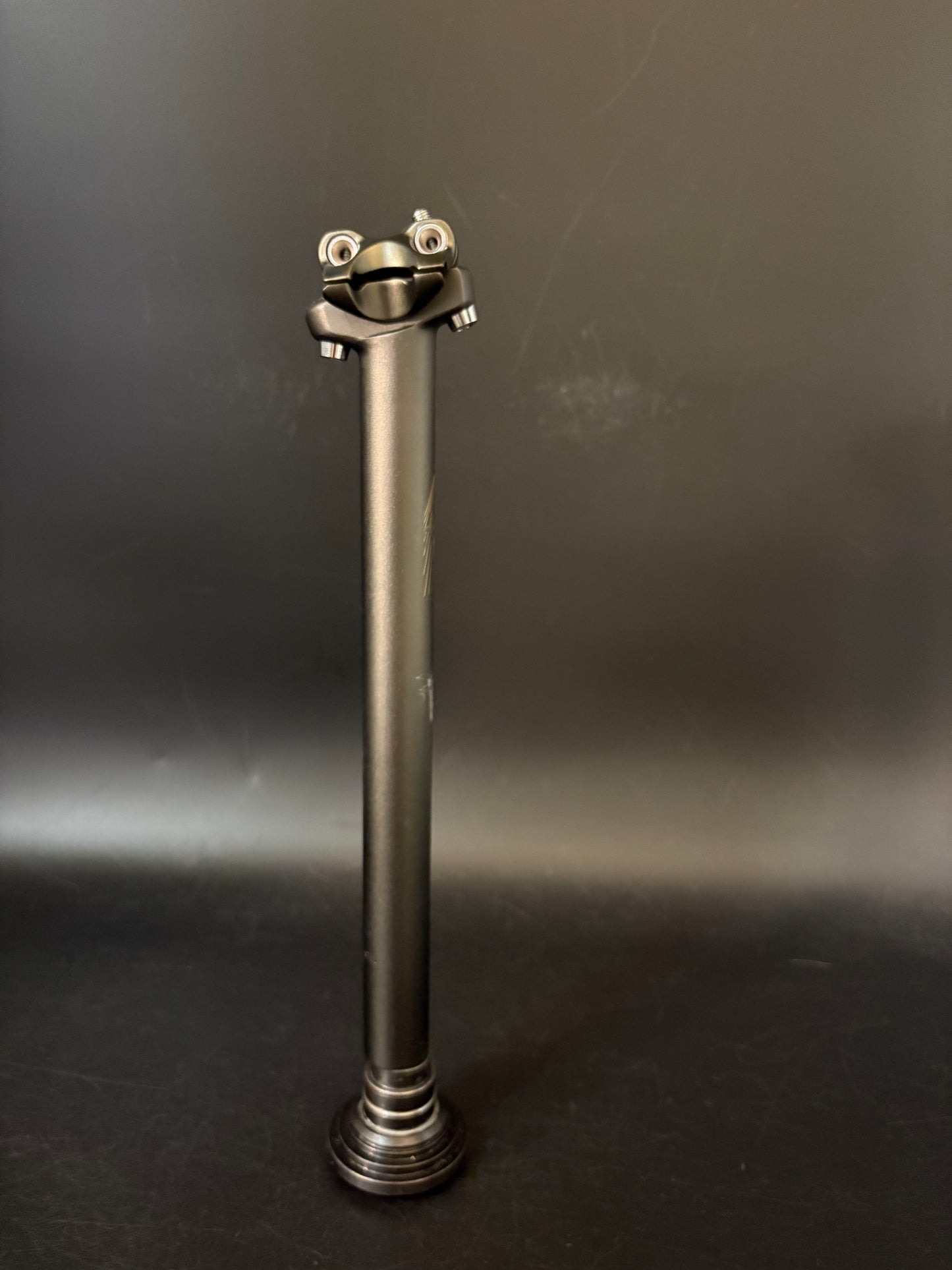 SimWorks Froggy Seatpost Stealth 27.2 300mm