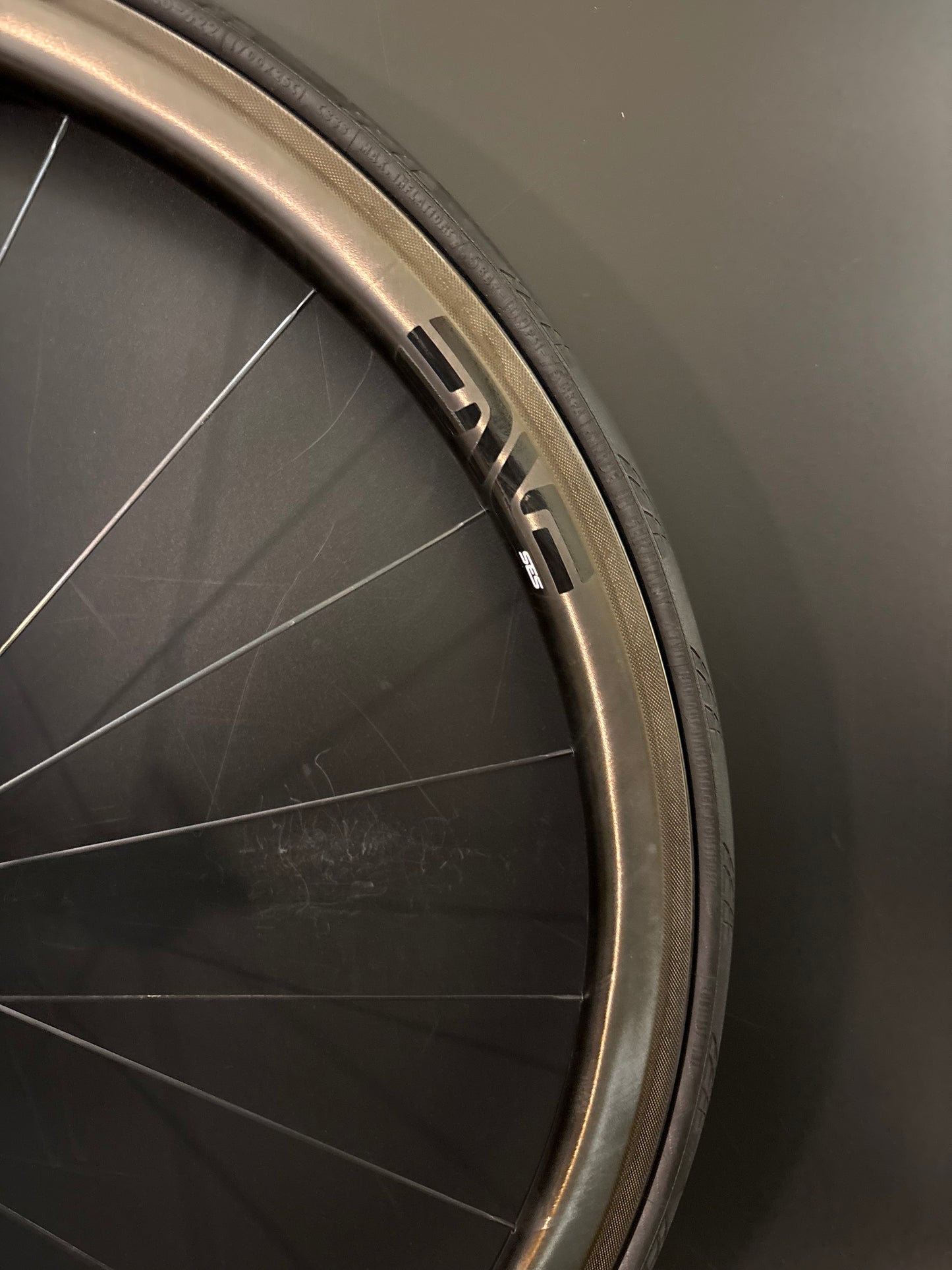 Enve SES 35mm Carbon Clincher Front Wheel Tubeless 20h