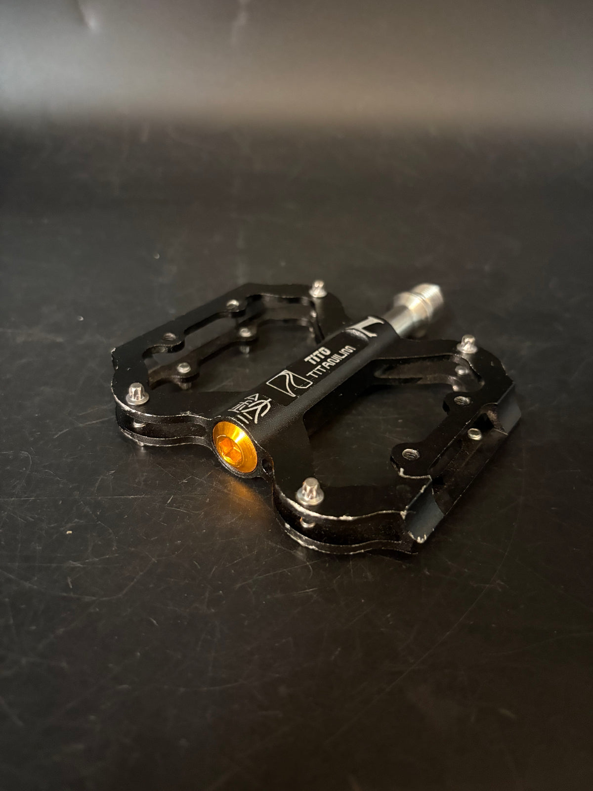 Tito Titanium Platorm Pedals Black