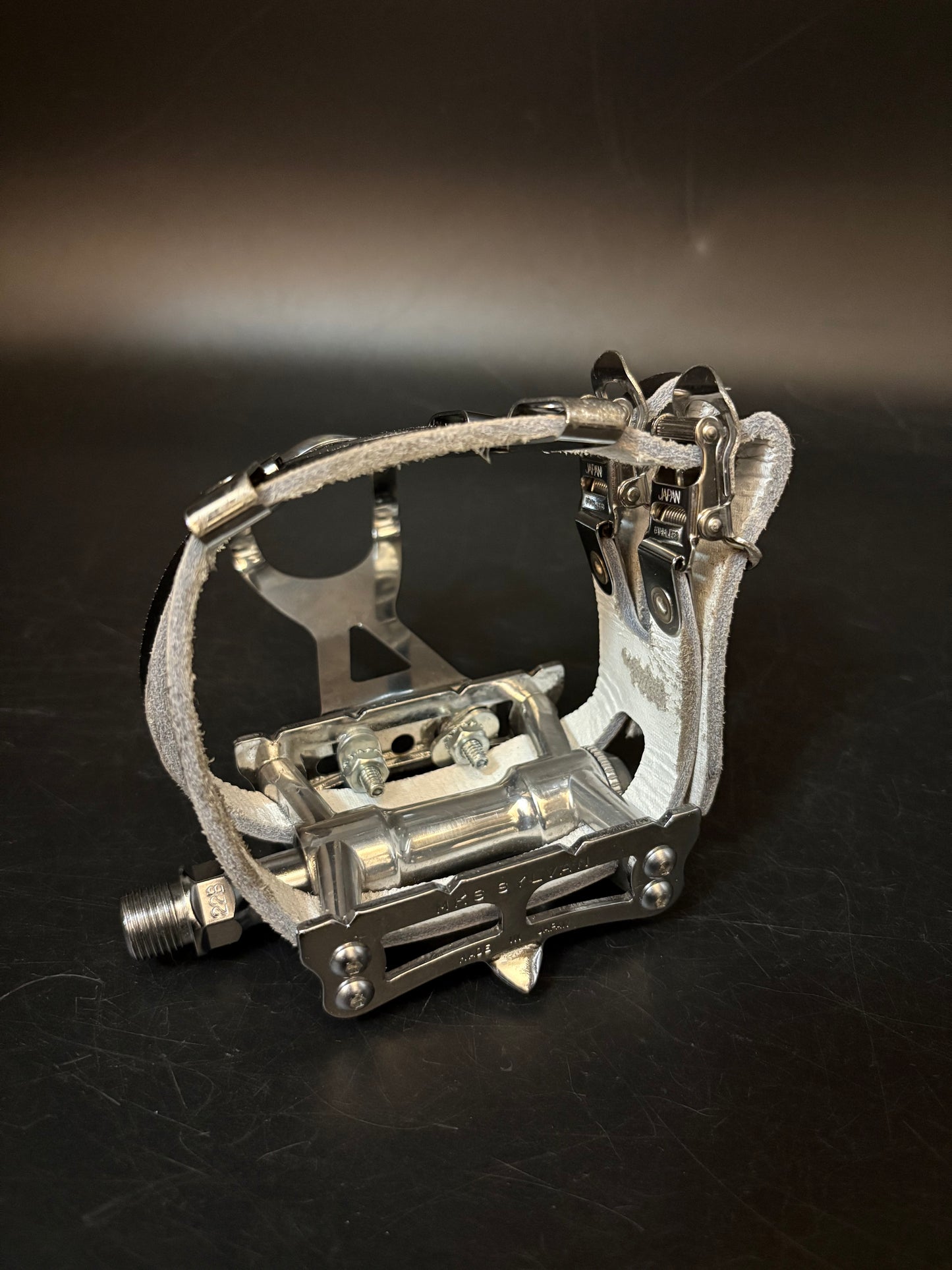 MKS Sylvan Next Silver / MKS Leather Double Straps Pedal Setup