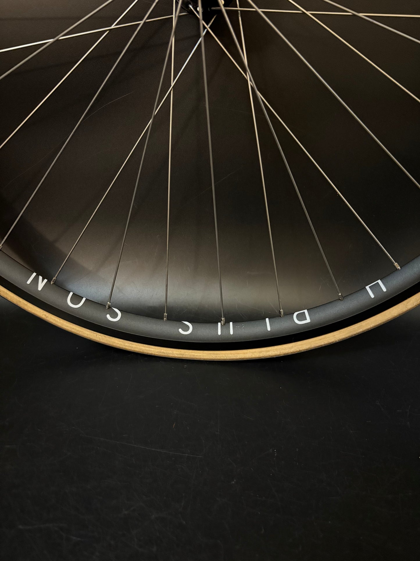 H Plus Son Archetype Black / Phil Wood LF Wheelset Black 24/32h