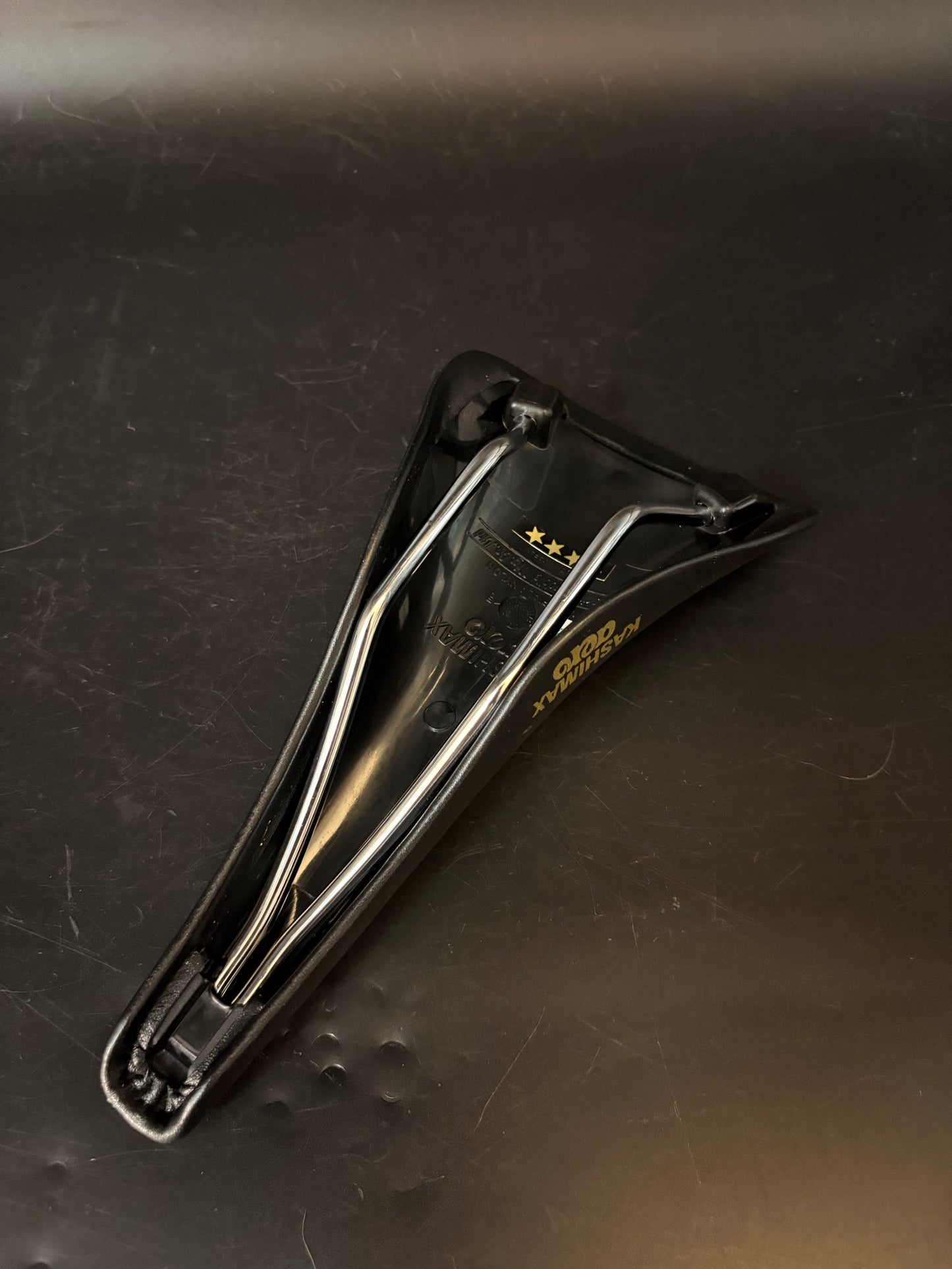 Kashimax Aero AX4A Saddle Black