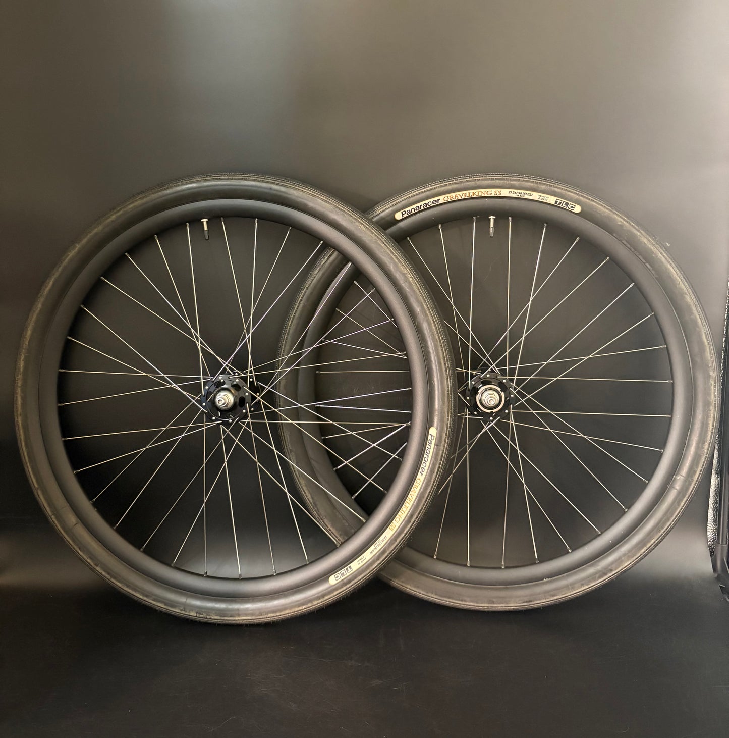 Velocity Aileron 650b / Paul Wheelset Black 32h