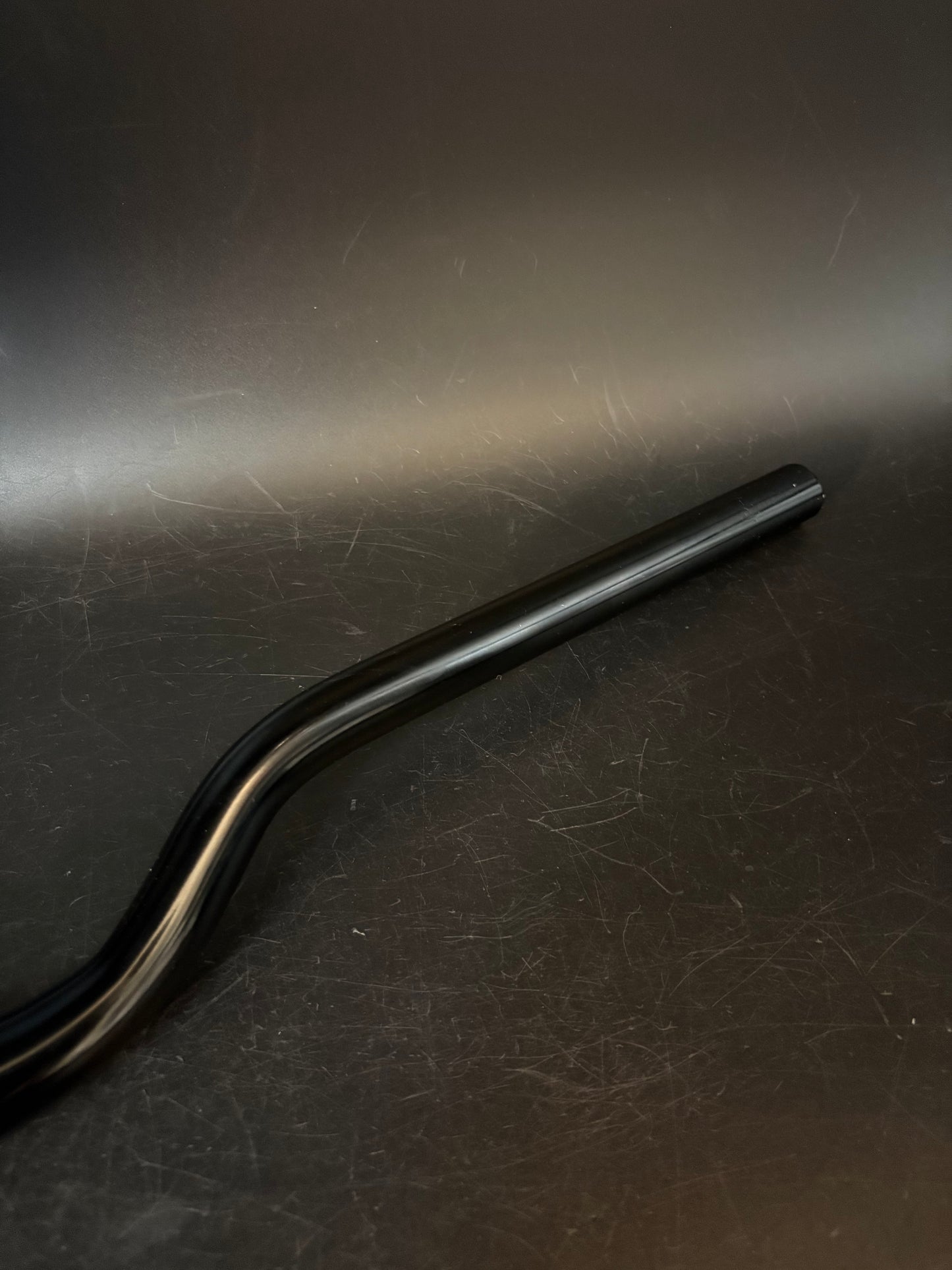 Unbranded Riser Handlebar Black 700mm 31.8