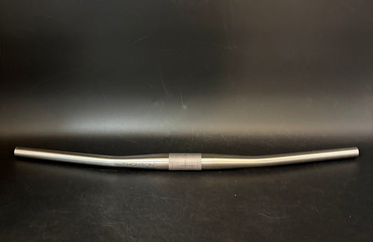Thomson Flat Handlebar Titanium 670mm 31.8