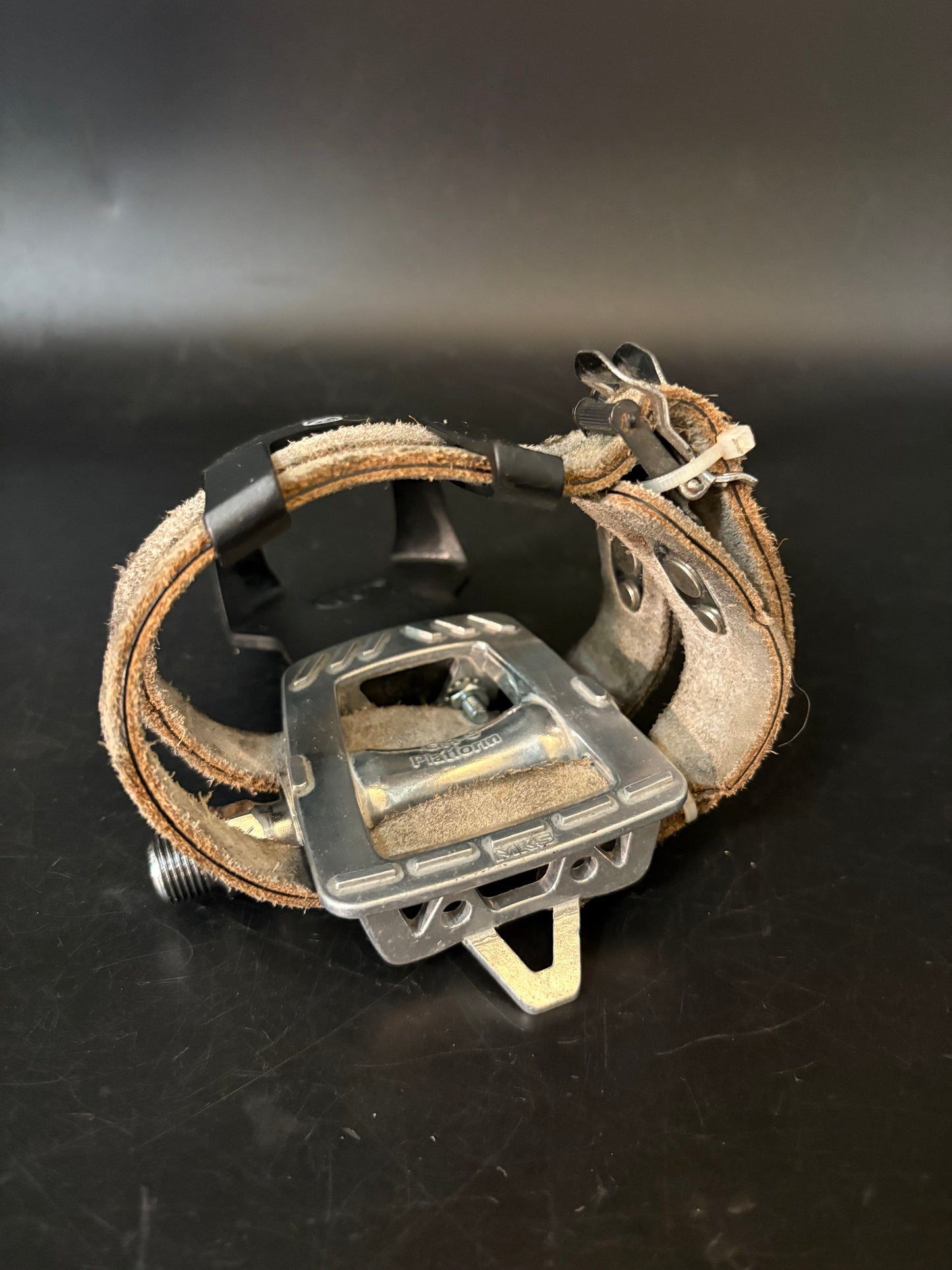 MKS GR-9 / Toshi Double Straps Pedal Setup