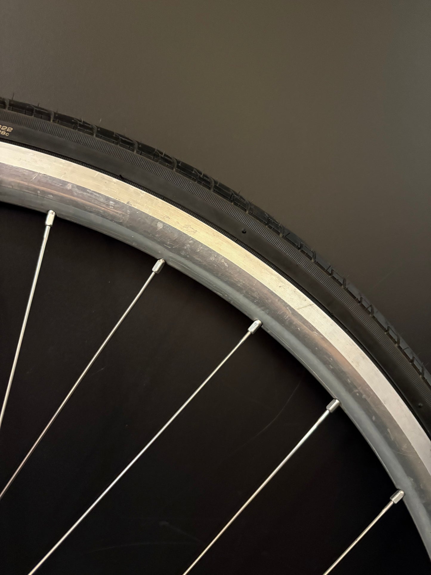 H Plus Son Archetype Silver / Dura Ace 7600 Wheelset 32h