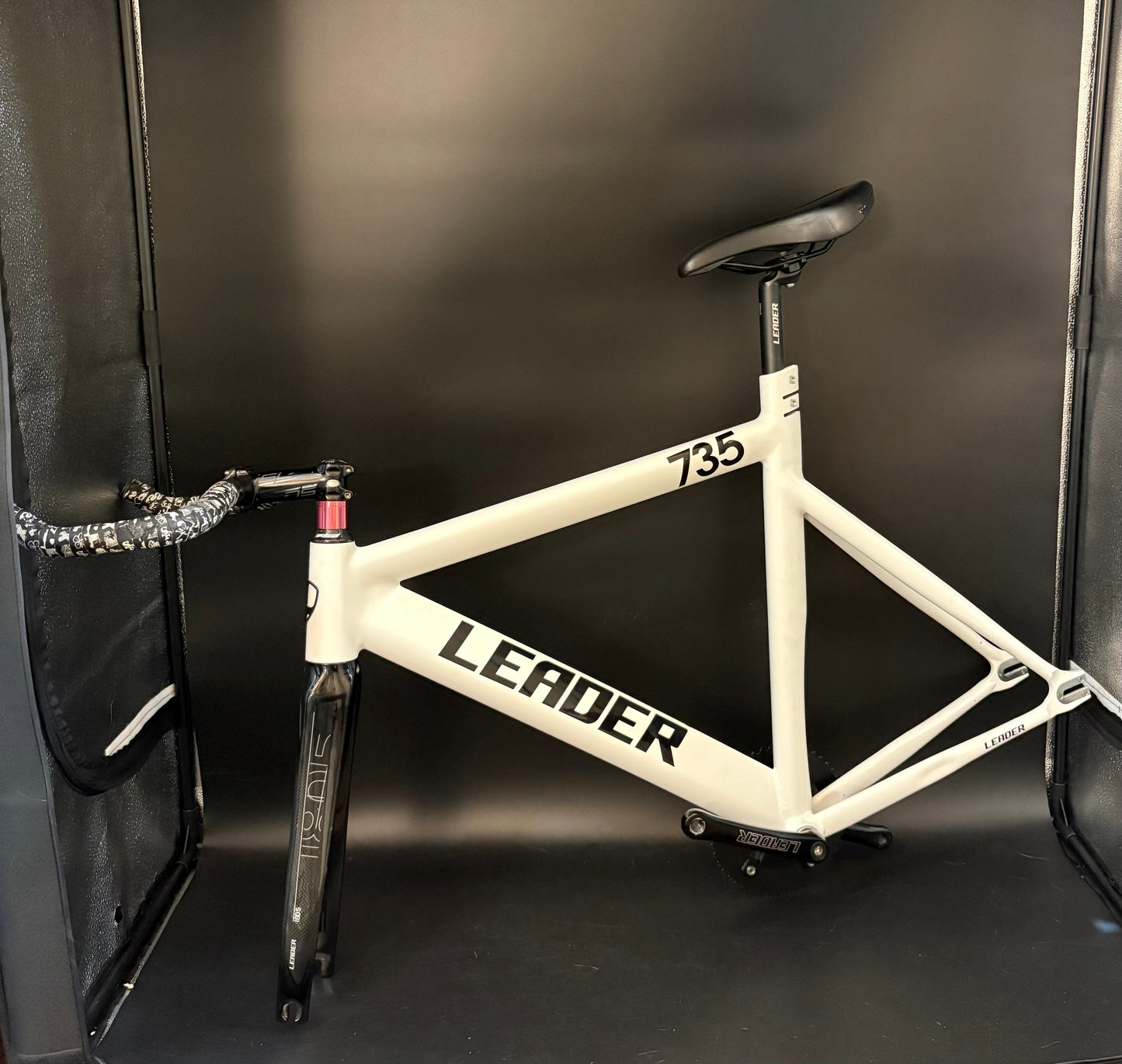 Leader 735 Frameset White 56cm w/ Stem + Bars + Saddle + Seatpost + Crankset