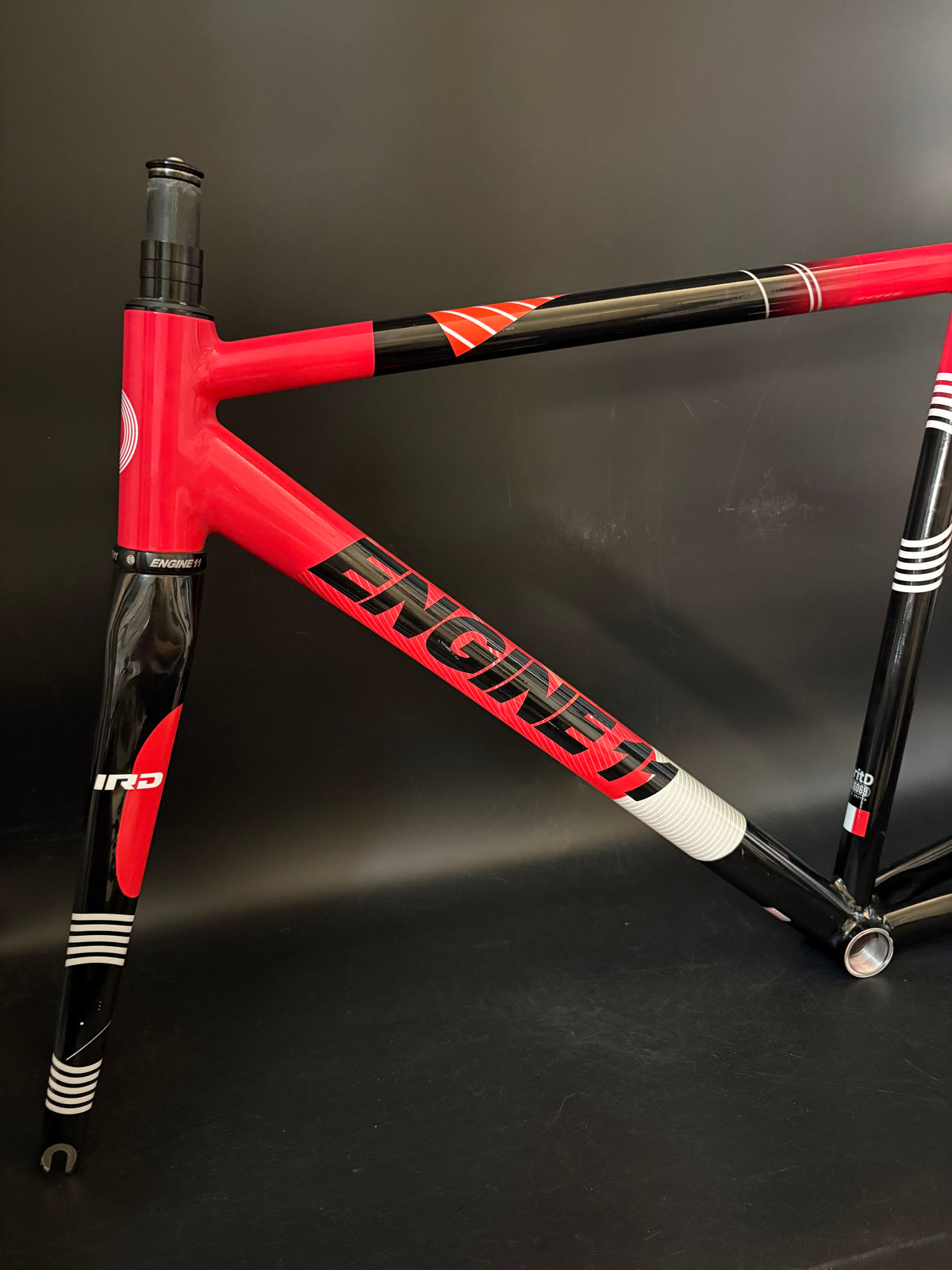 Engine 11 Crit D Frameset IRD Red Large