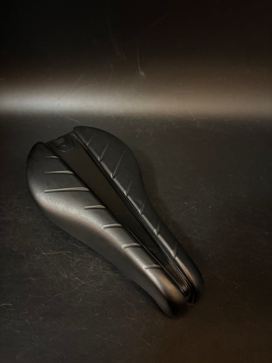 Fabric Tri Elite Saddle Black