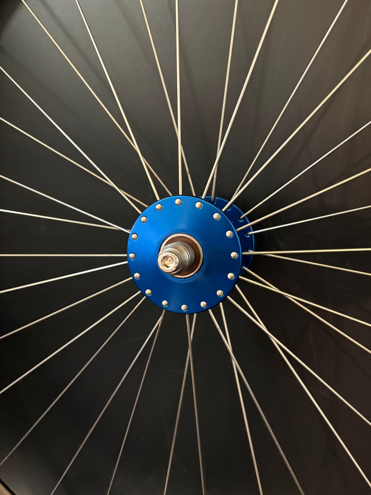 H Plus Son Archetype Grey / Phil Wood HF Blue Wheelset 32h