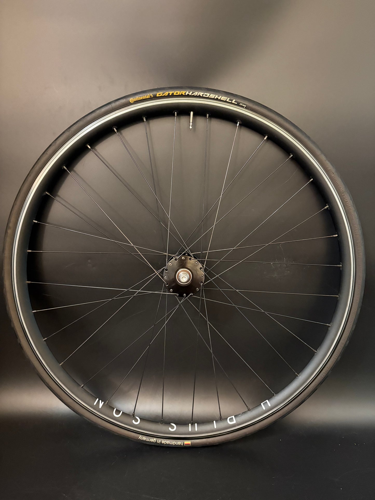 H Plus Son Archetype / Phil Wood HF Black Wheelset 32h