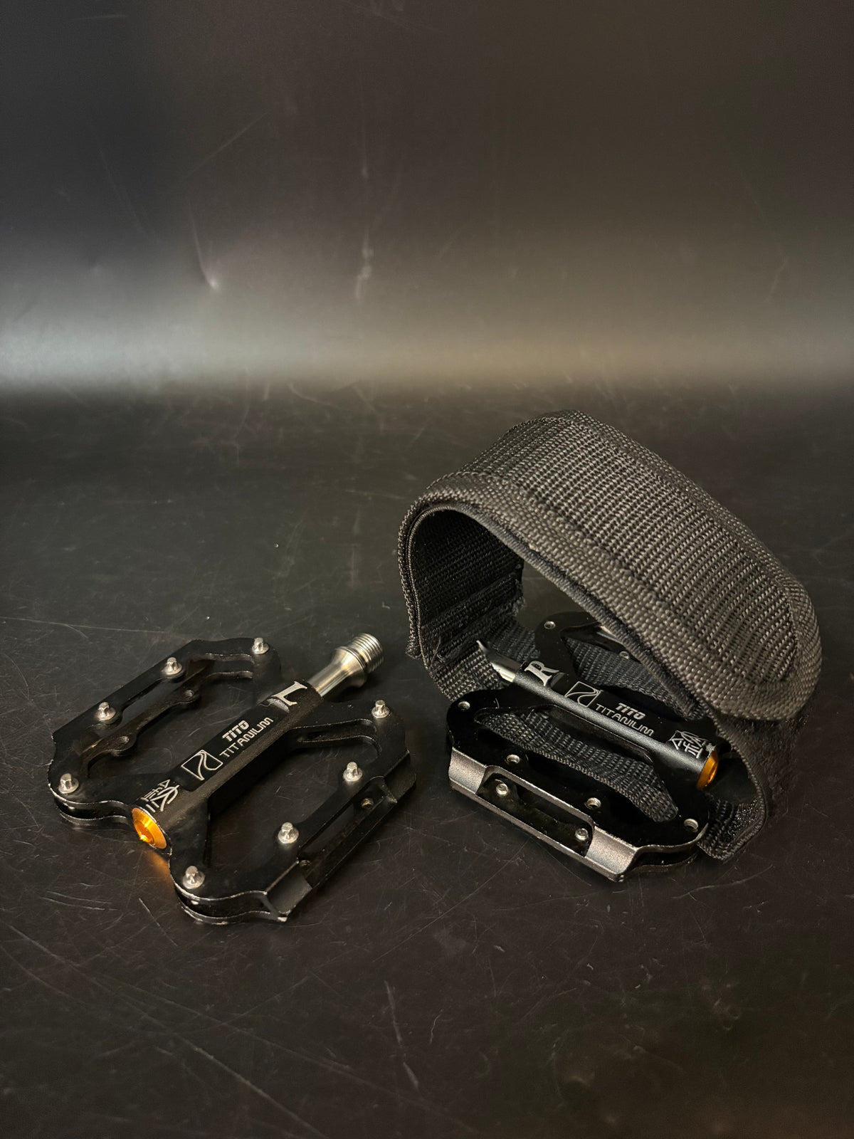 Tito Titanium Platorm Pedals Black