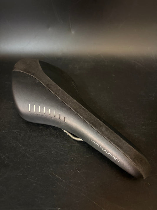 Fizik Arione Saddle Black