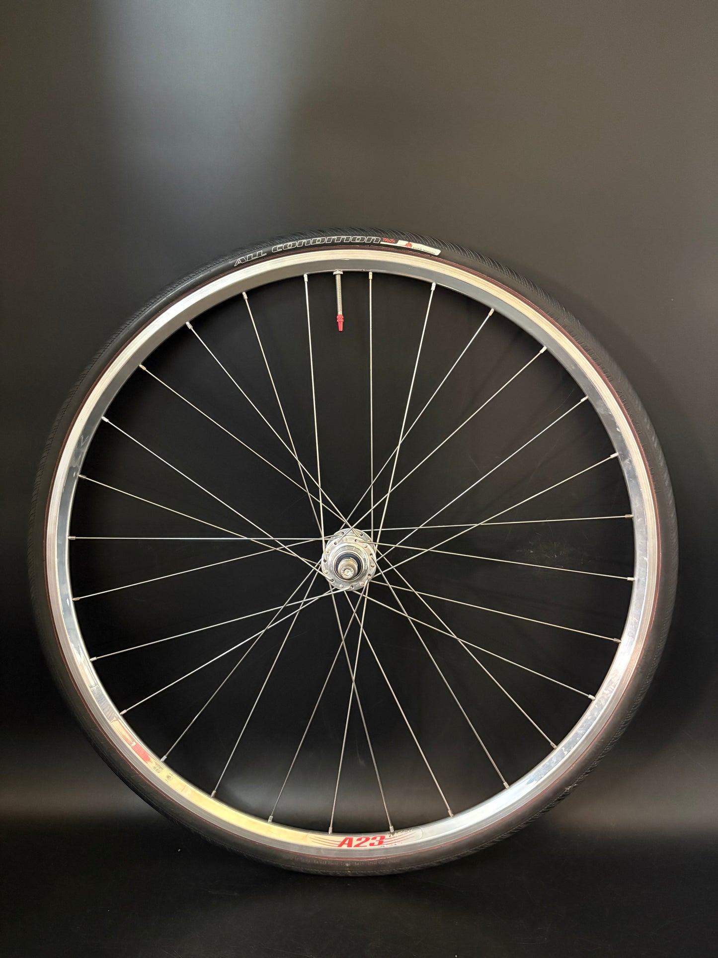 Velocity A23 Silver / White Industries Eno 130mm Rear Wheel 28h