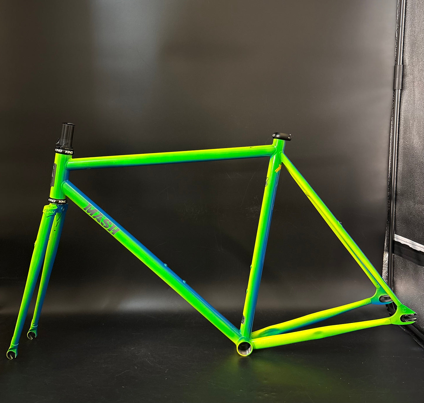 Mash Steel Frameset Neon Blue/Green Fade 53cm S