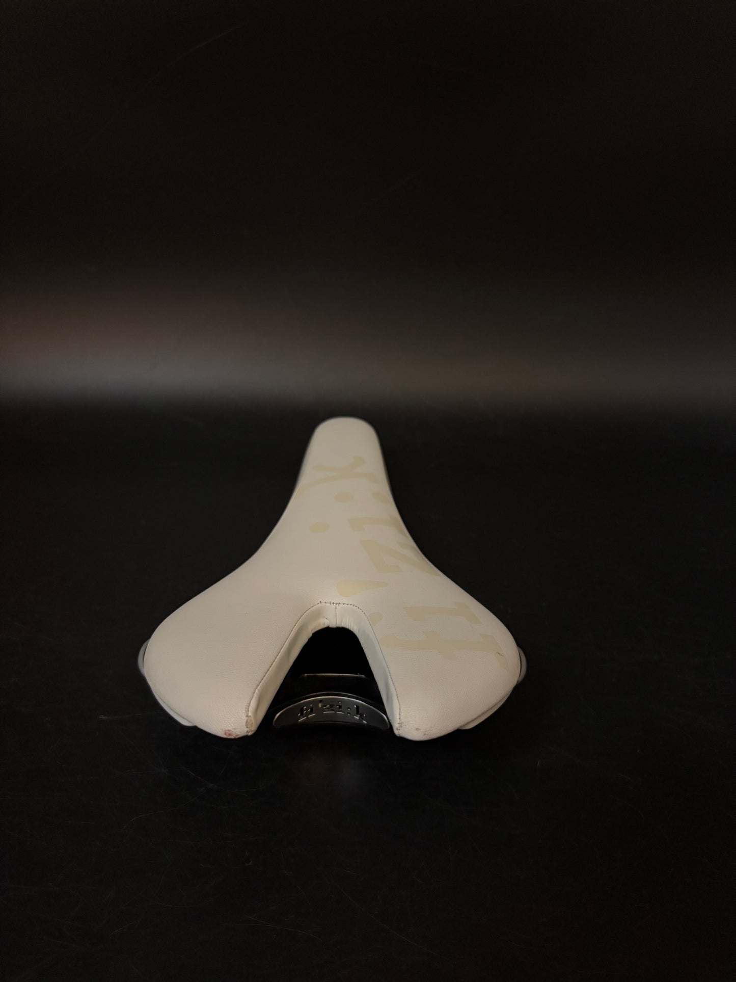 Fizik Ardea Saddle White