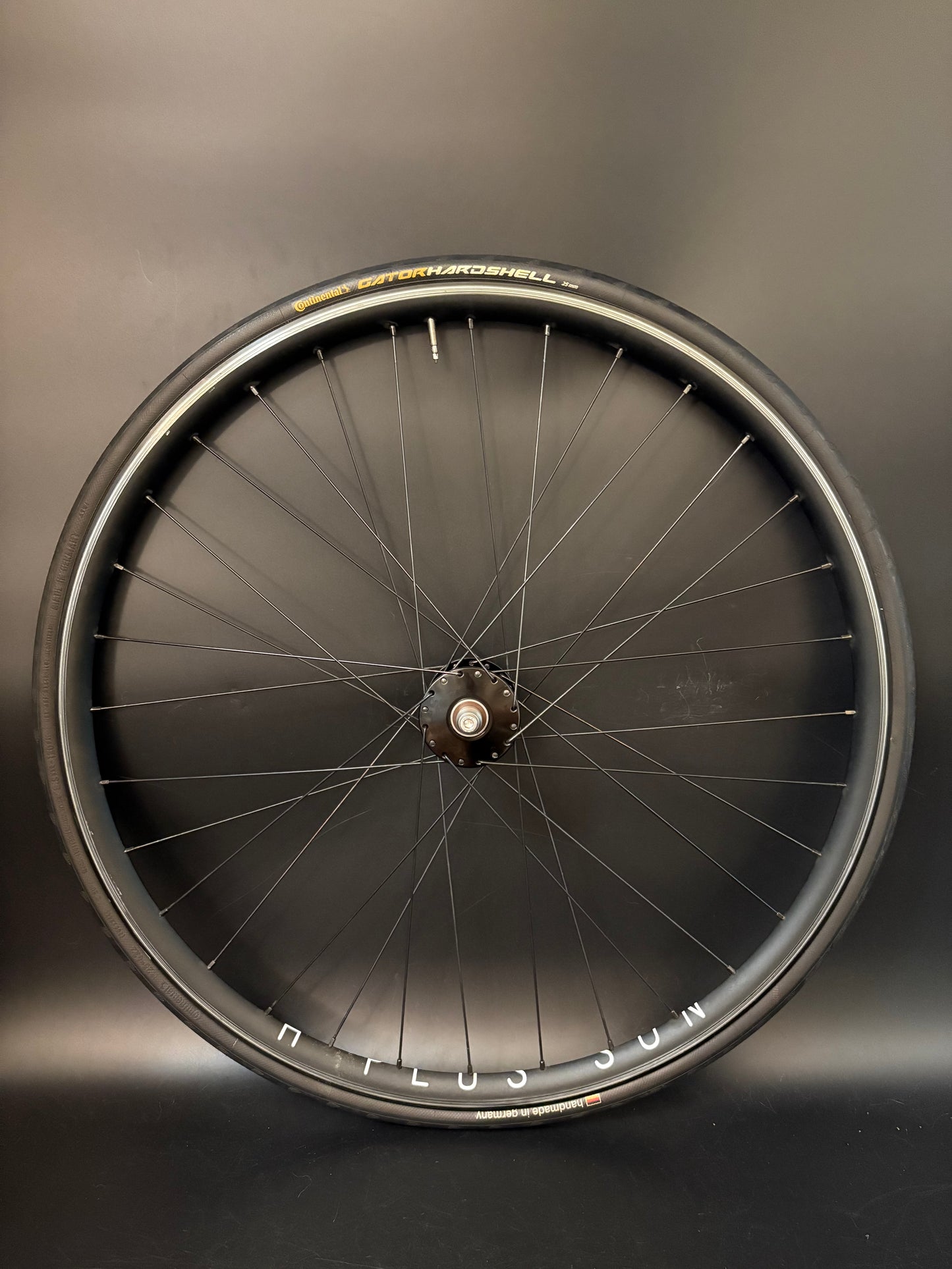 H Plus Son Archetype / Phil Wood HF Black Wheelset 32h