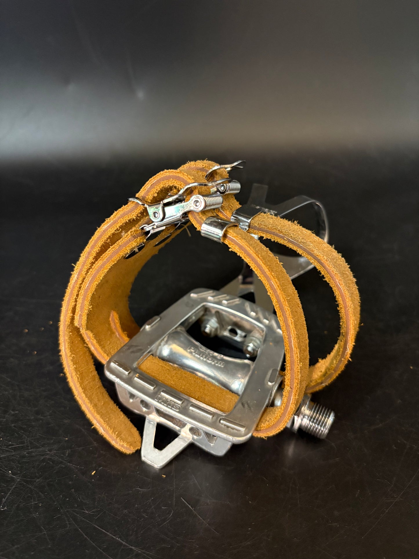 MKS GR-9 / Unbranded Double Straps Pedal Setup