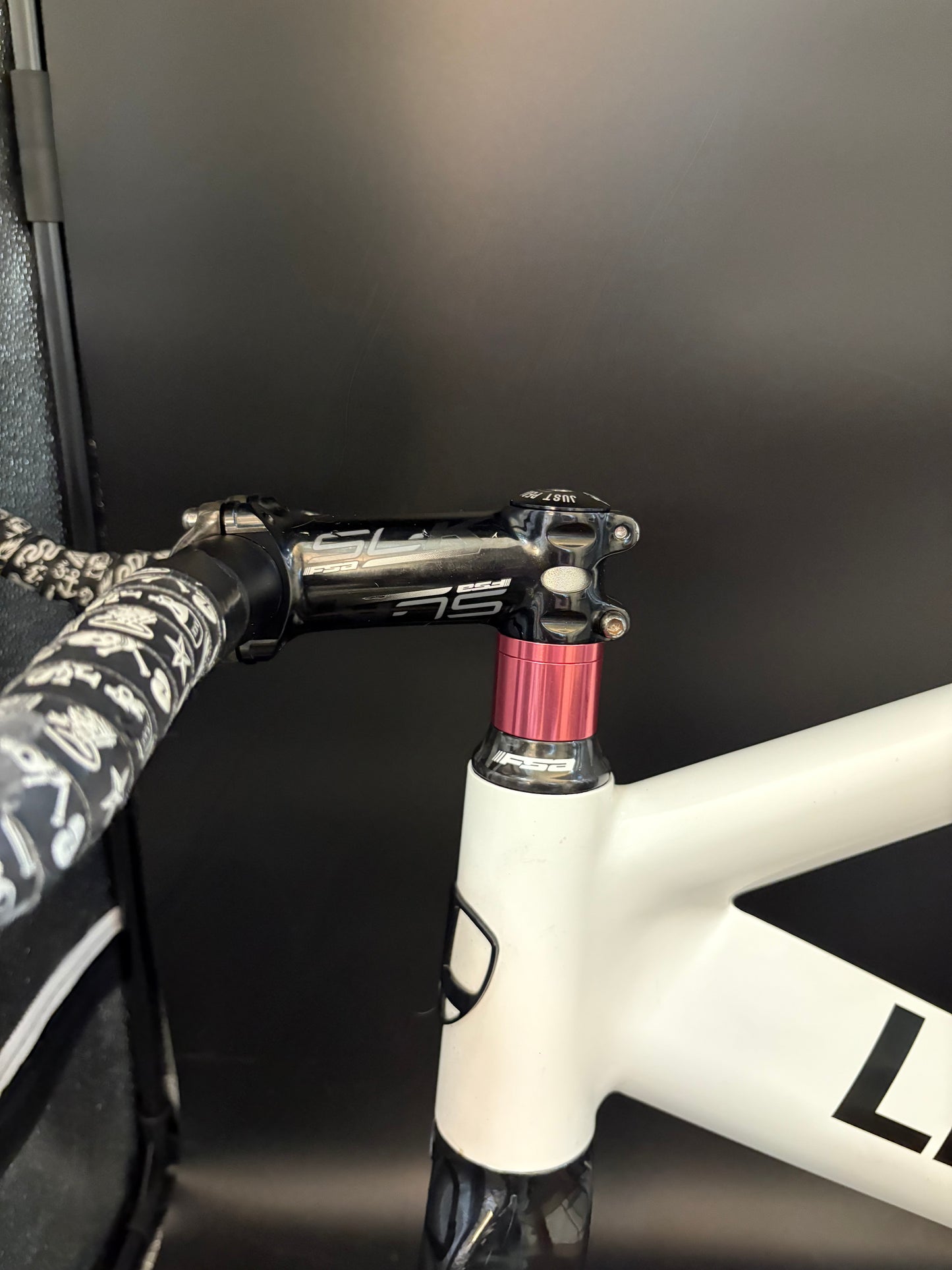 Leader 735 Frameset White 56cm w/ Stem + Bars + Saddle + Seatpost + Crankset