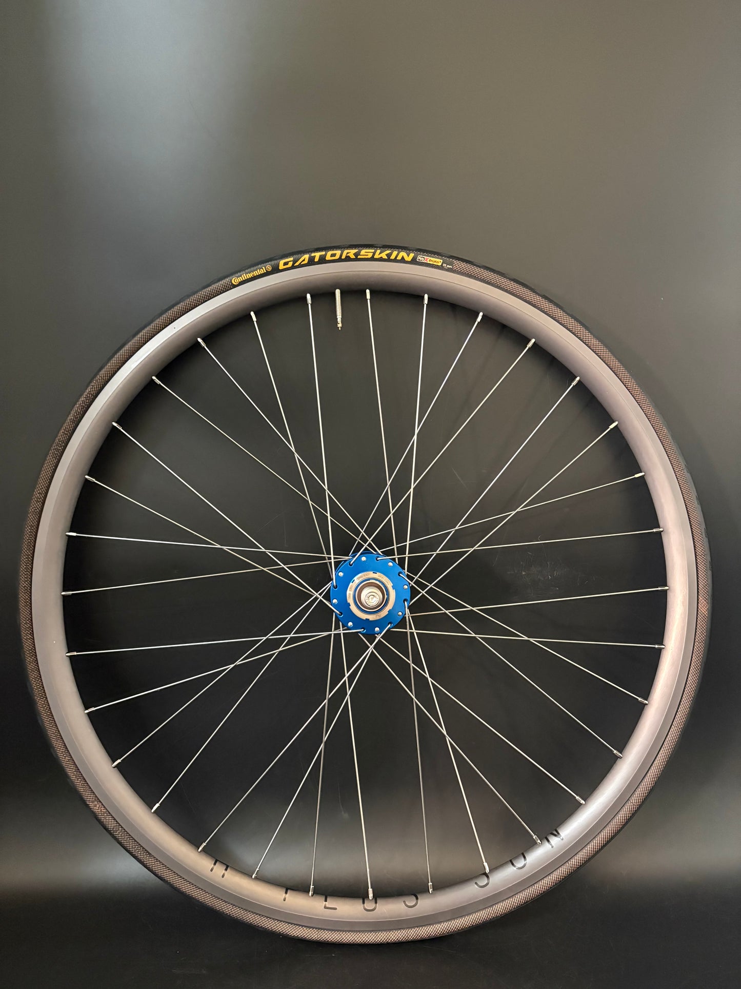 H Plus Son Archetype Grey / Phil Wood HF Blue Wheelset 32h