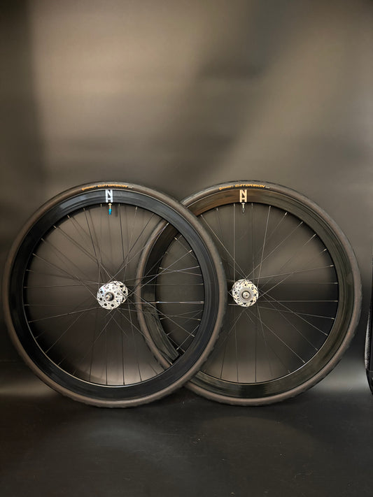 H Plus Son Eero Black / Phil Wood Pro HF Silver Wheelset 32h