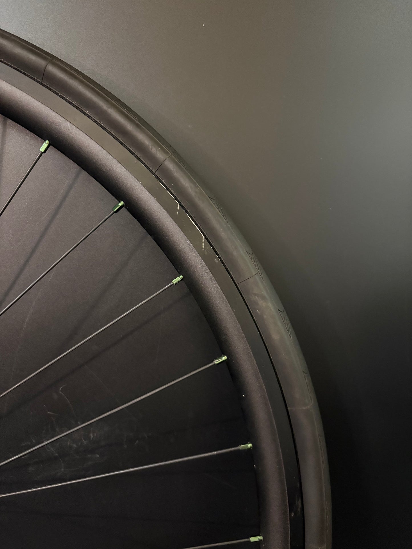 H Plus Son Archetype Black + BLB Notorious 38 Carbon / Phil Wood Bright Green LF Wheelset 32h