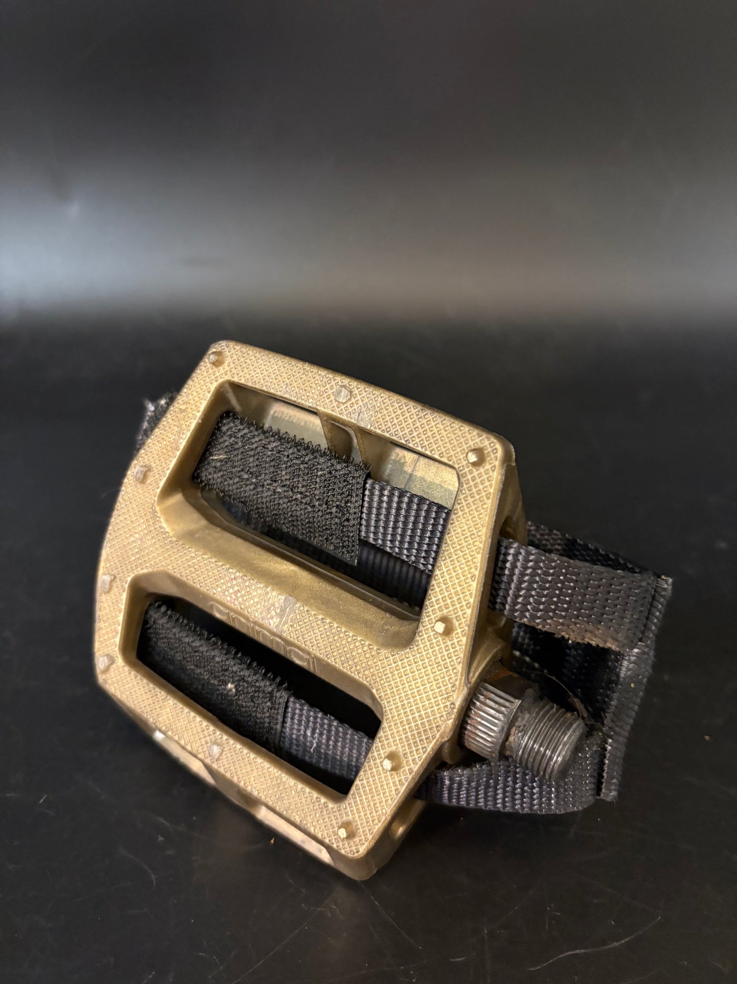 Animal Gold / Unbranded Straps Pedal Setup