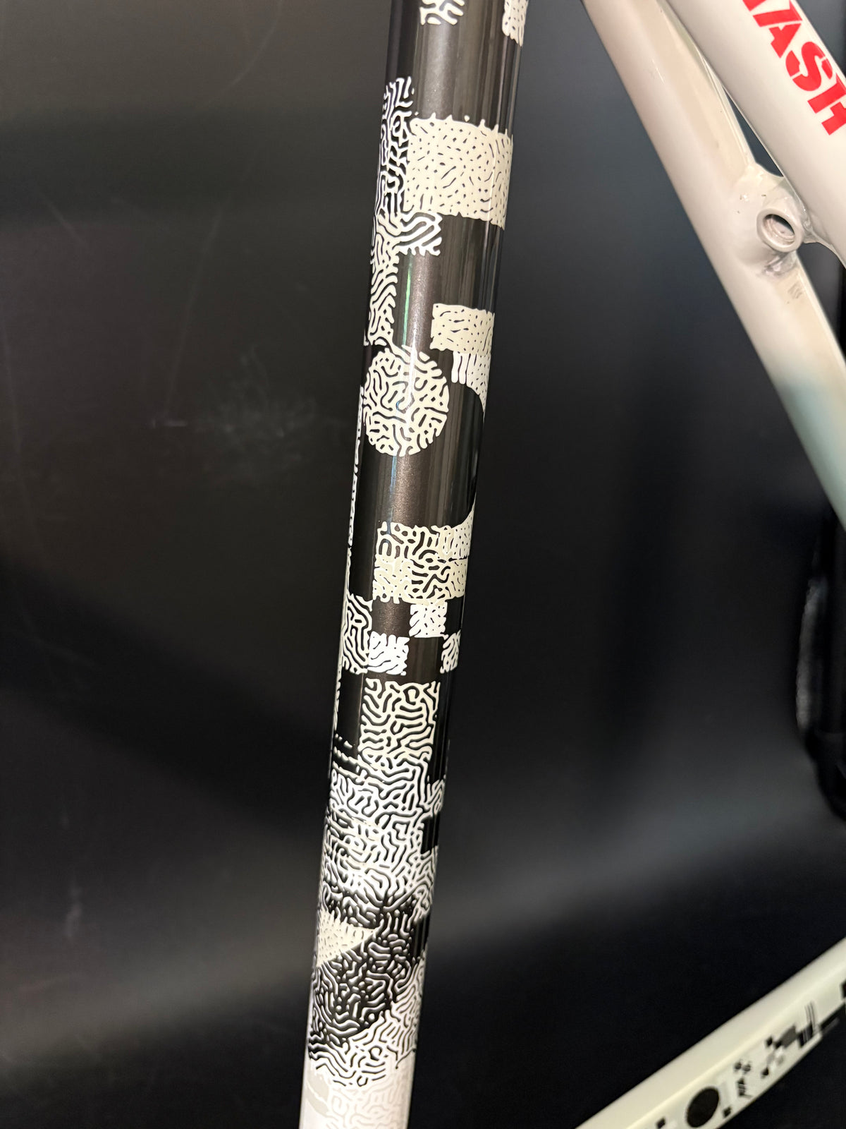Mash AC-4 Prototype Frameset White/Black 54cm Medium
