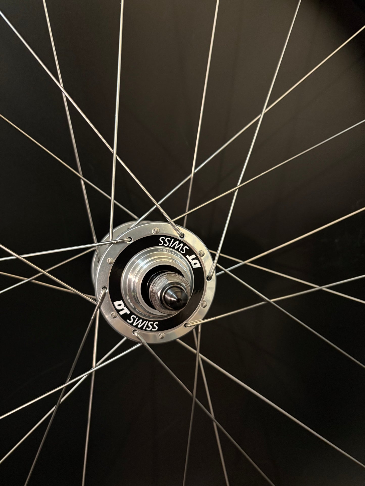 Unbranded 35mm Carbon Clincher + Giant 42 Carbon Clincher Tubeless / DT Swiss Wheelset 20/24h
