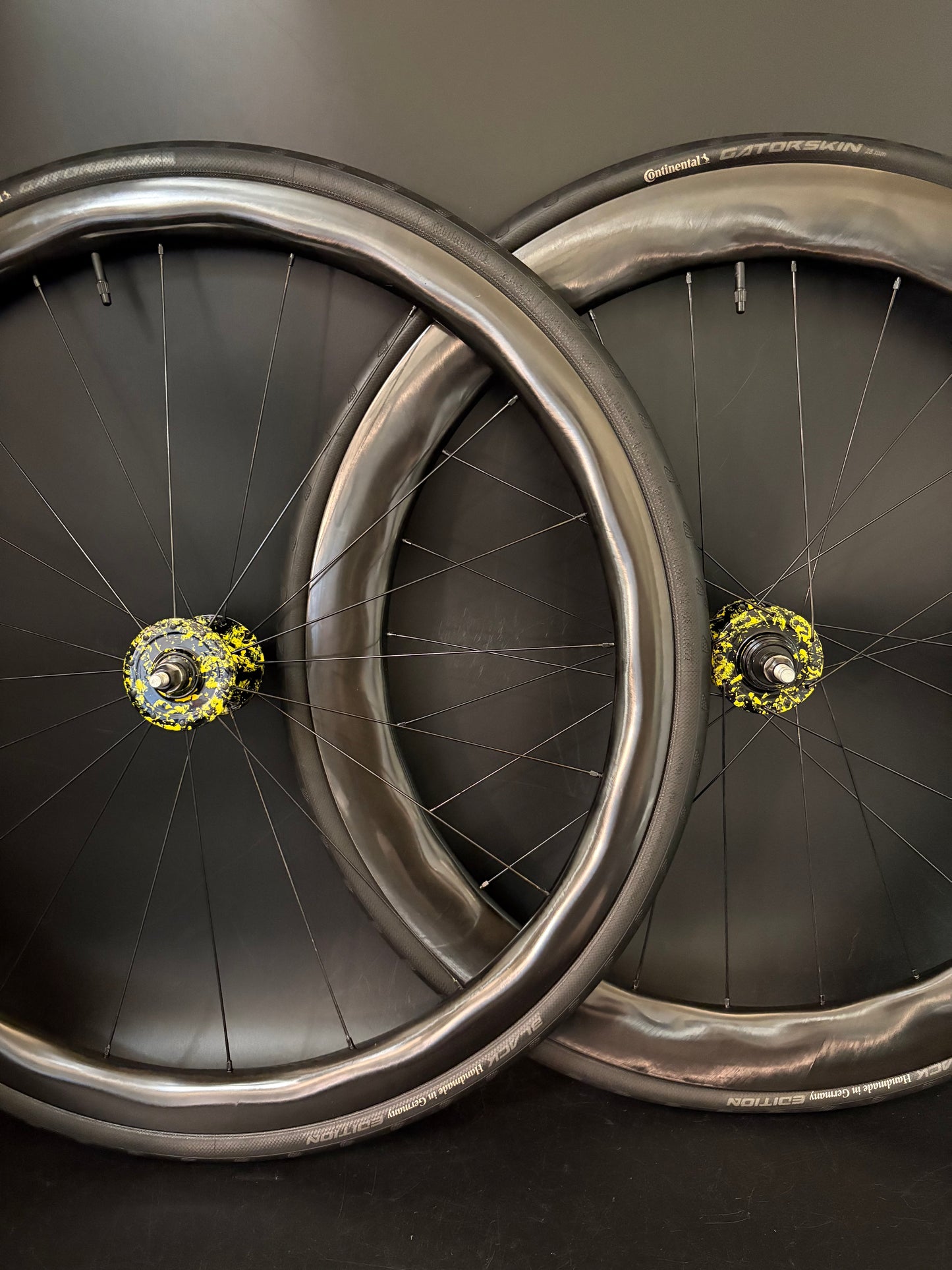 Light Bicycle AR375 + AR565 Carbon / Vendetta Wheelset 20/24h