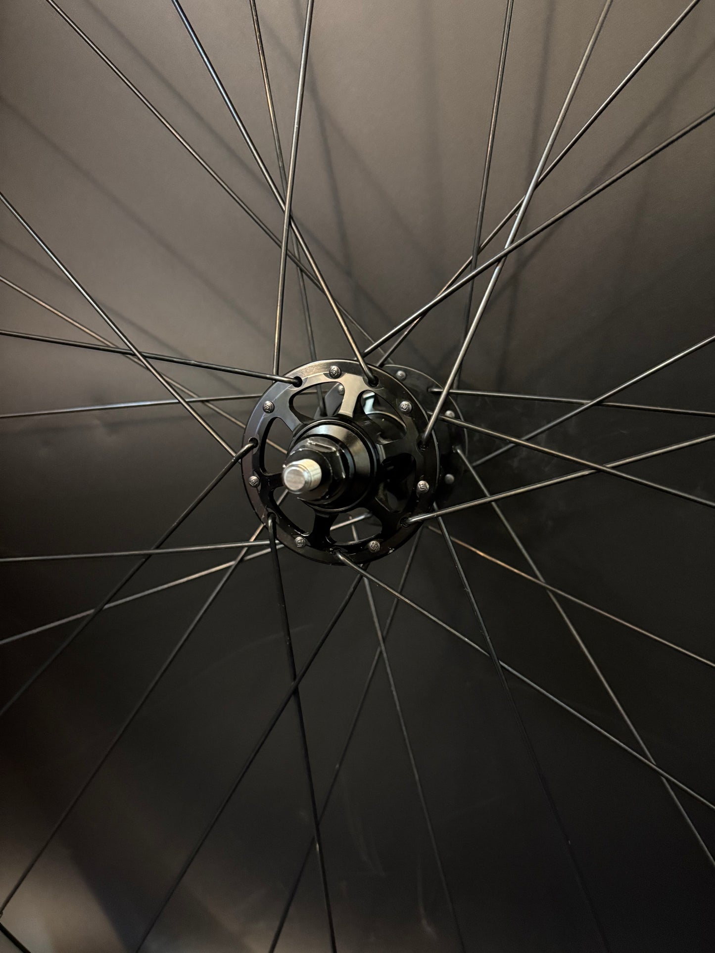 H Plus Son Archetype Black / Spike Hubs Wheelset 28h