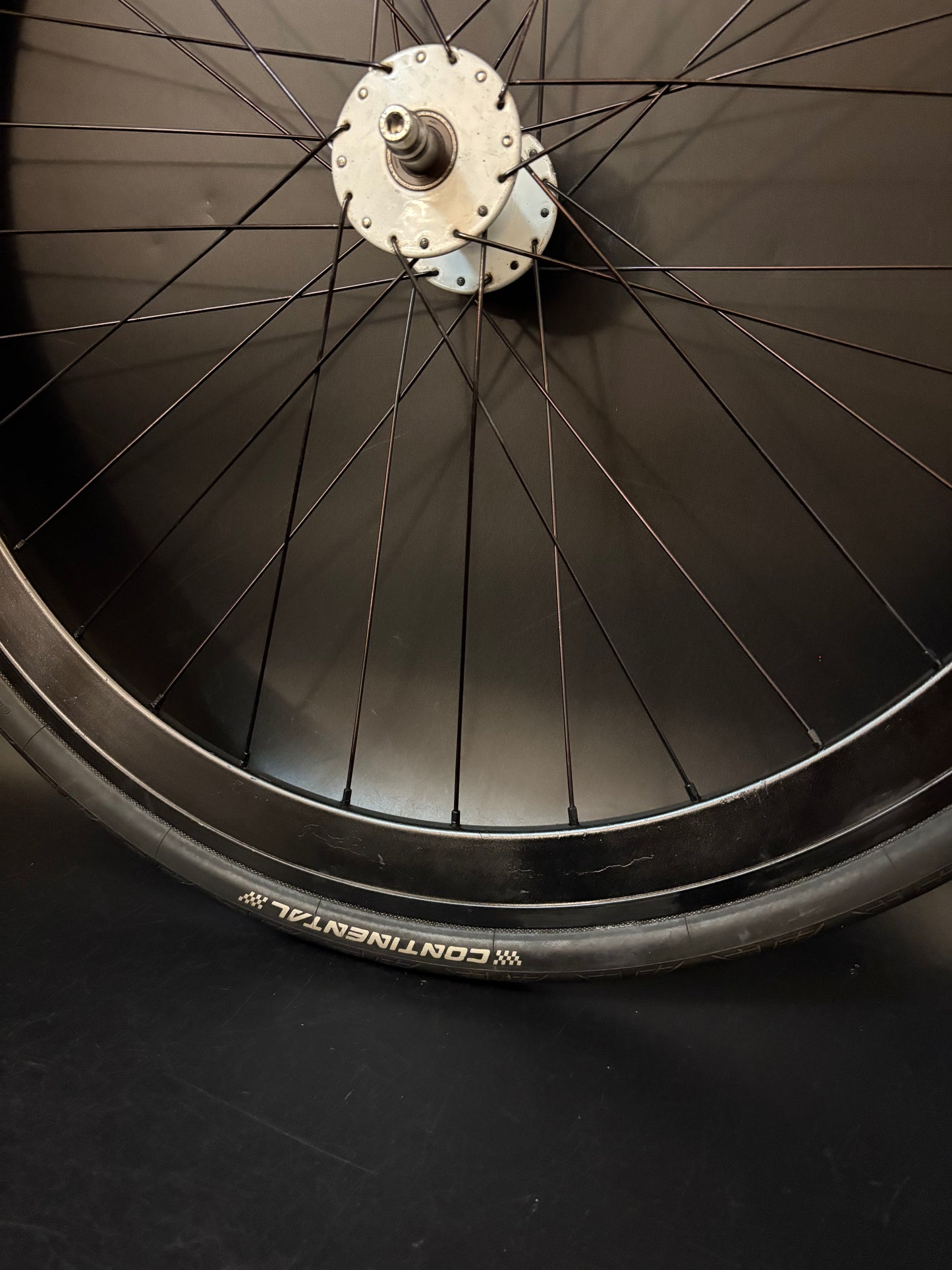 H Plus Son SL42 Black / Phil Wood White Front Wheel 32h