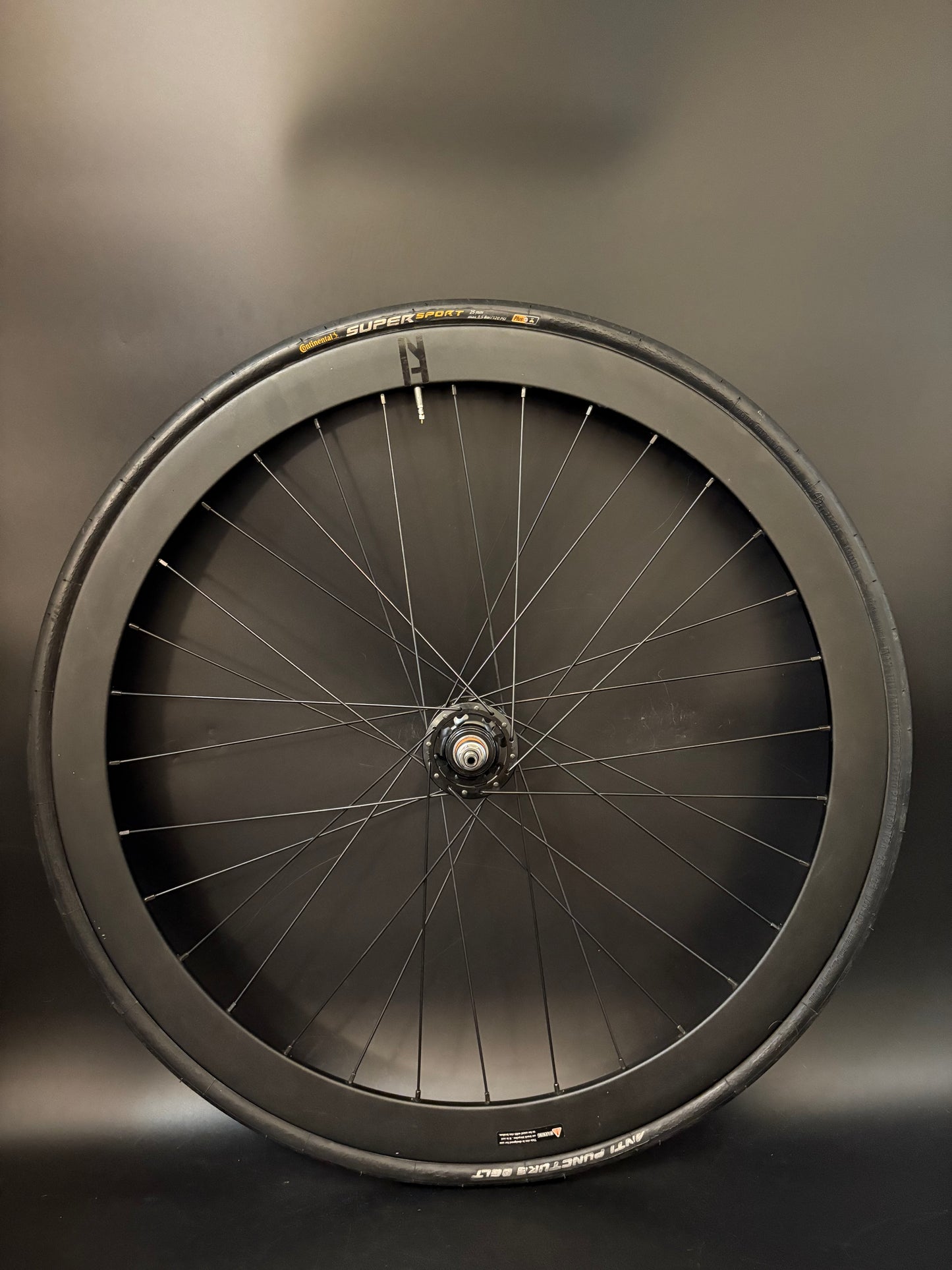 H Plus Son Formation Face + SL42 Black / Origin 8 Wheelset 32h