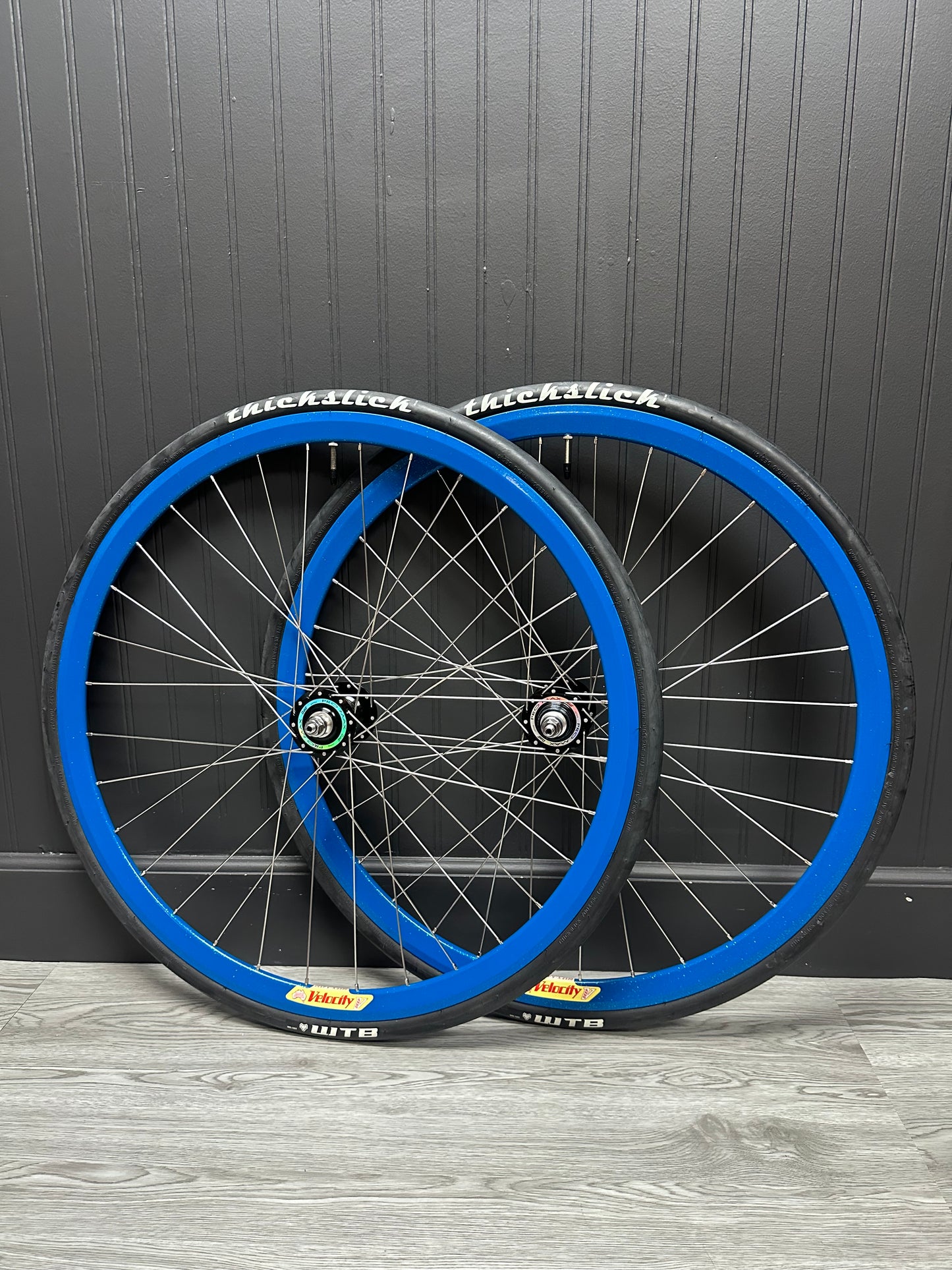 Deep V Blue Sparkle / Suzue CF Hubs Wheelset 32h Fixed/Fixed