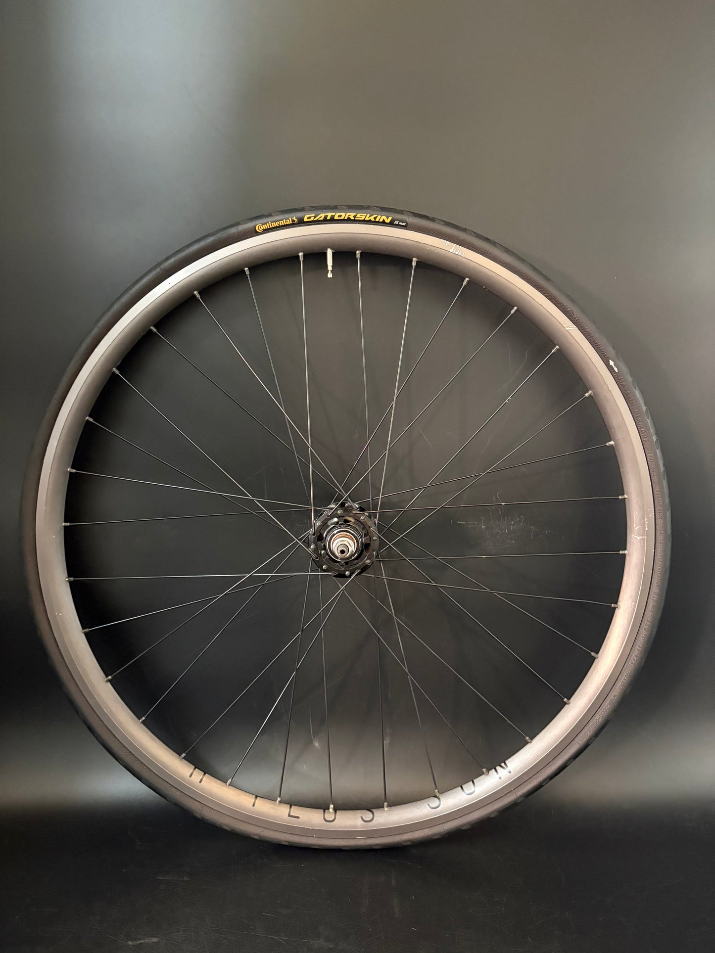 H Plus Son Archetype Grey / Origin 8 Rear Wheel 32h