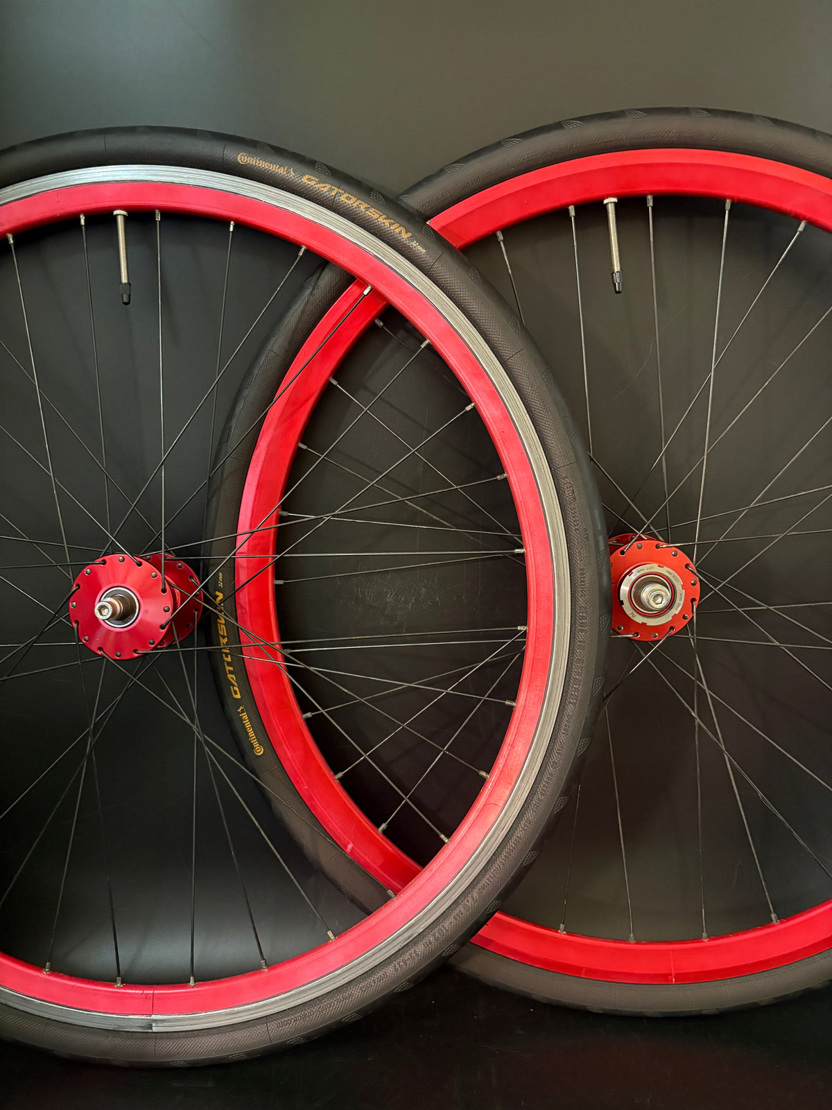 Velocity Deep V / Phil Wood Wheelset Red 32h