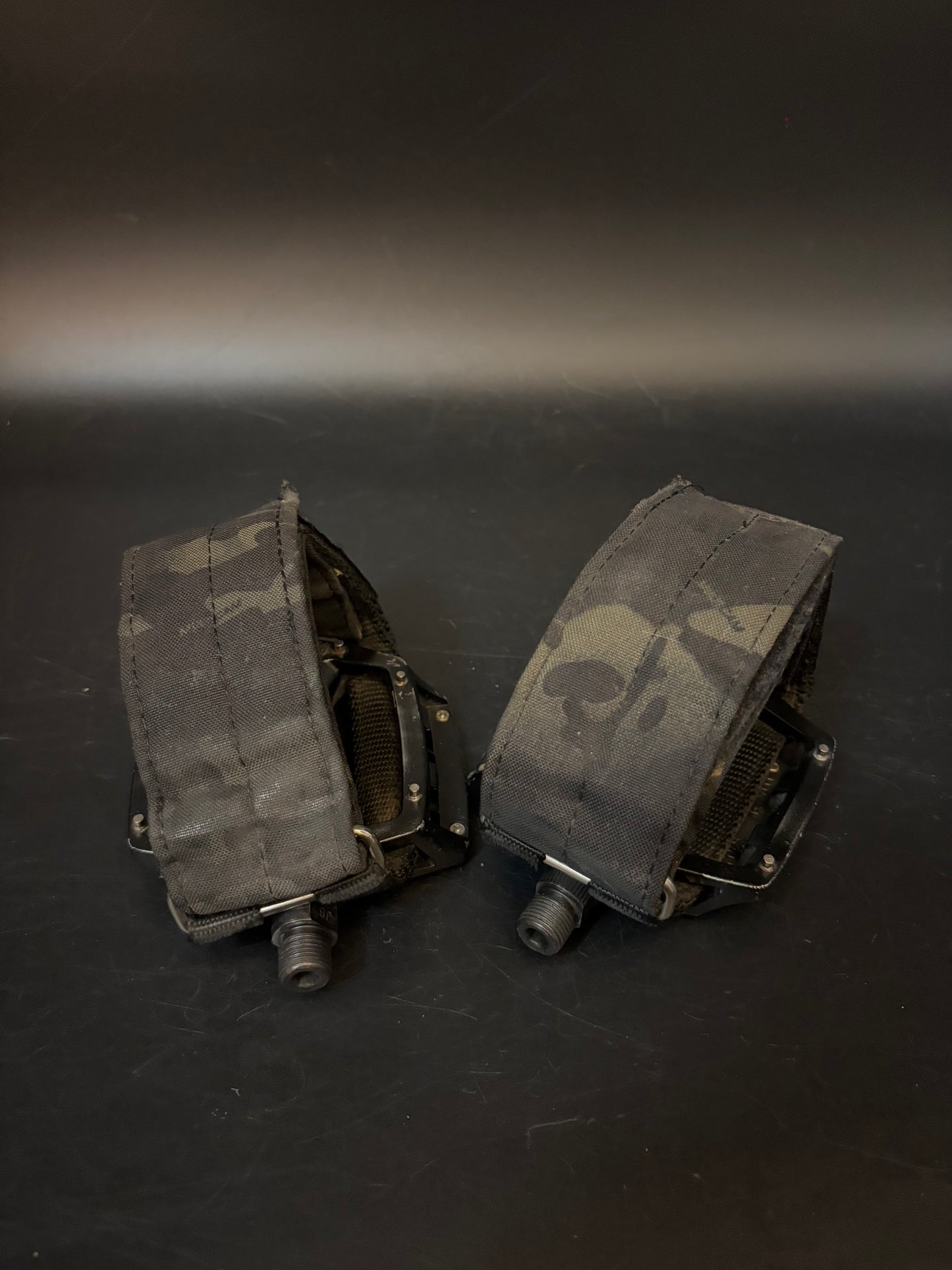 Wellgo Metal Pedals / Ynot Camo Straps Pedal Setup
