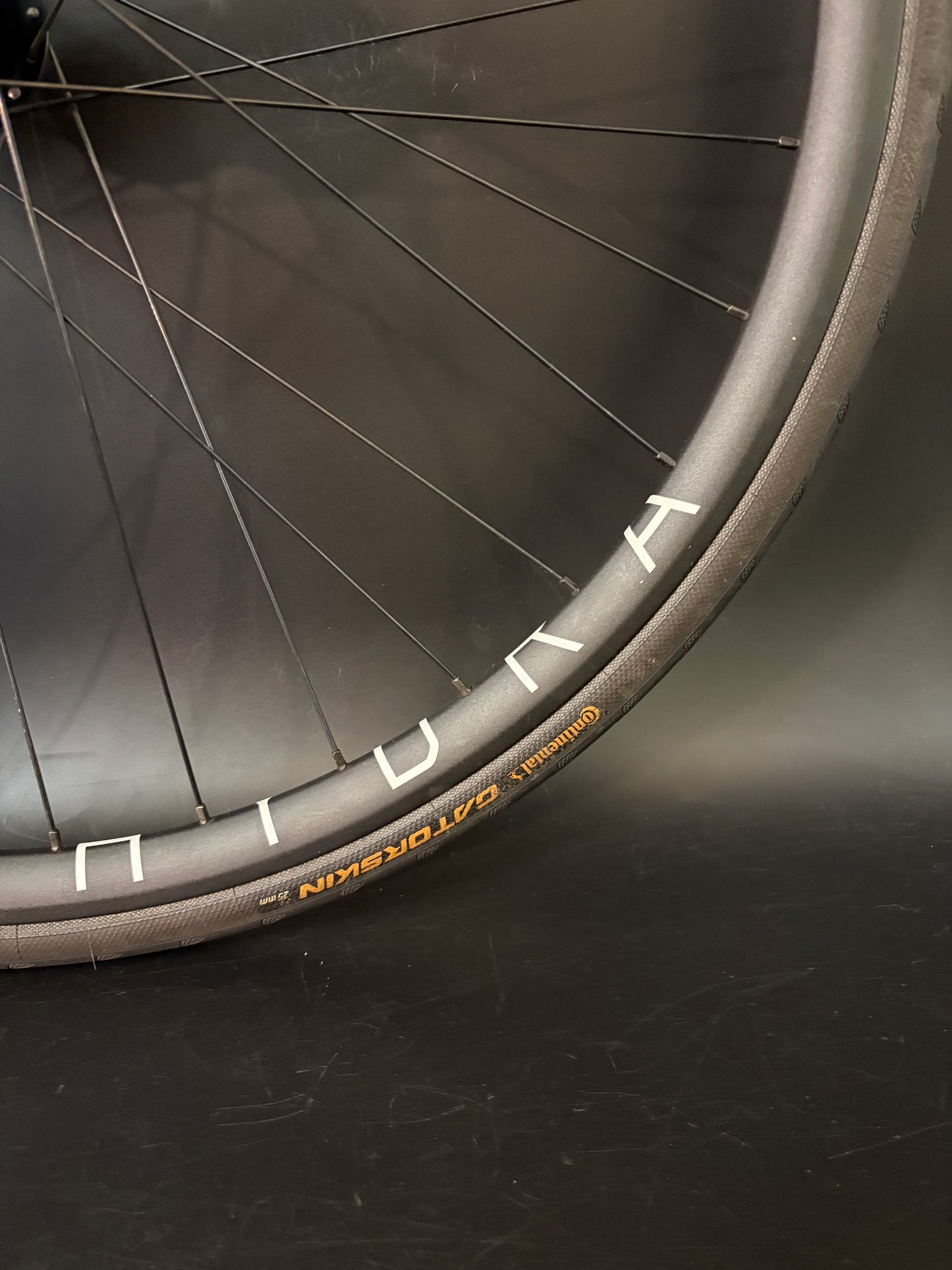 H Plus Son Hydra / Suzue Pro Max Wheelset Black 32h