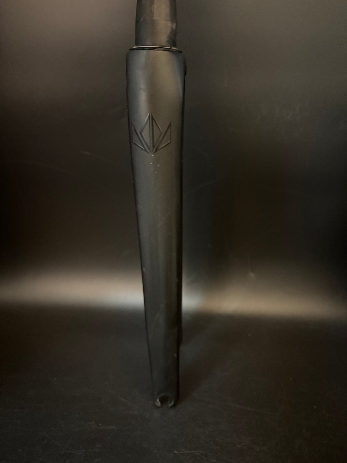 Throne Tapered Track Fork Carbon 1 1/8” - 1 1/2” 200mm