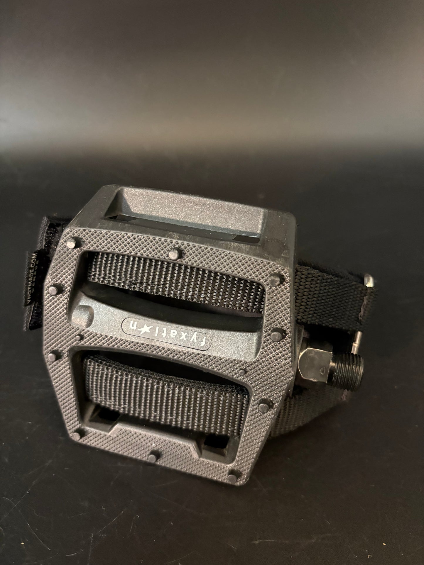 Fyxation / Ynot Straps Pedal Setup Black